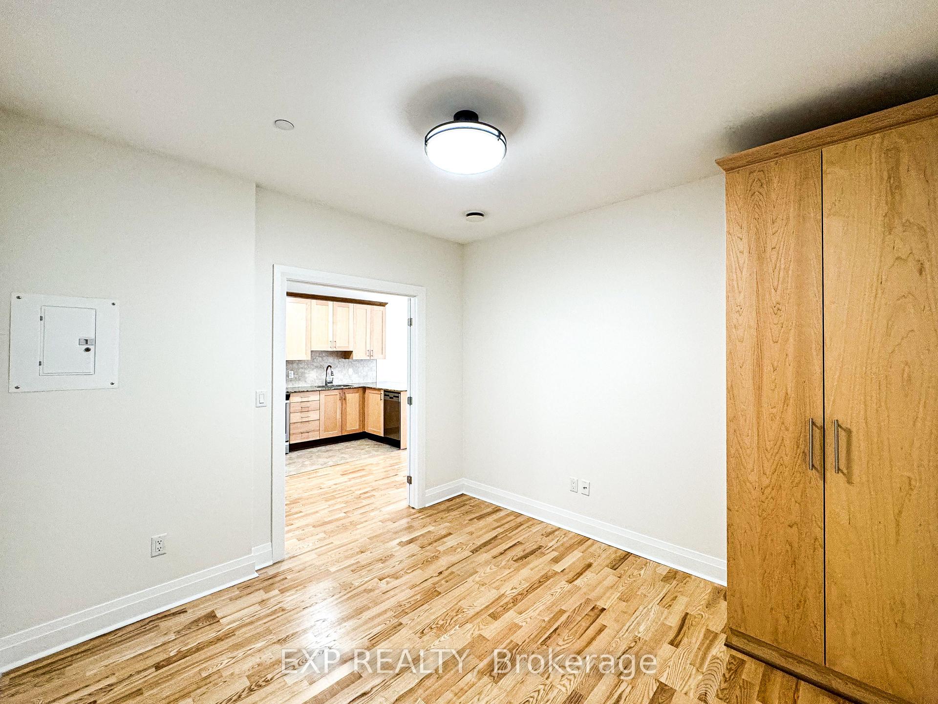 Photo 11 of Unit 405, 1425 Vanier Parkway, Ottawa, Overbrook/Castle Heights — HOMEH