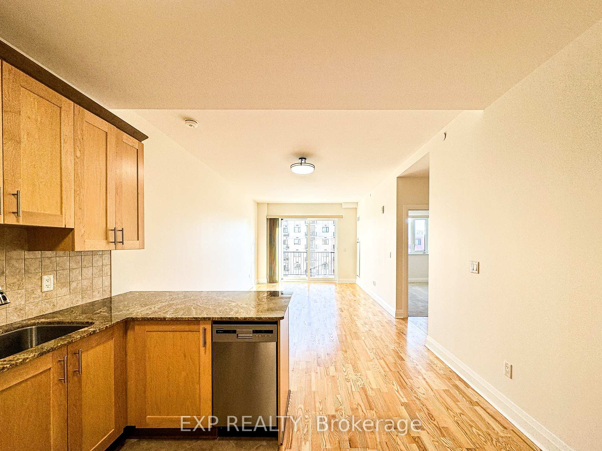 Photo 13 of Unit 405, 1425 Vanier Parkway, Ottawa, Overbrook/Castle Heights — HOMEH