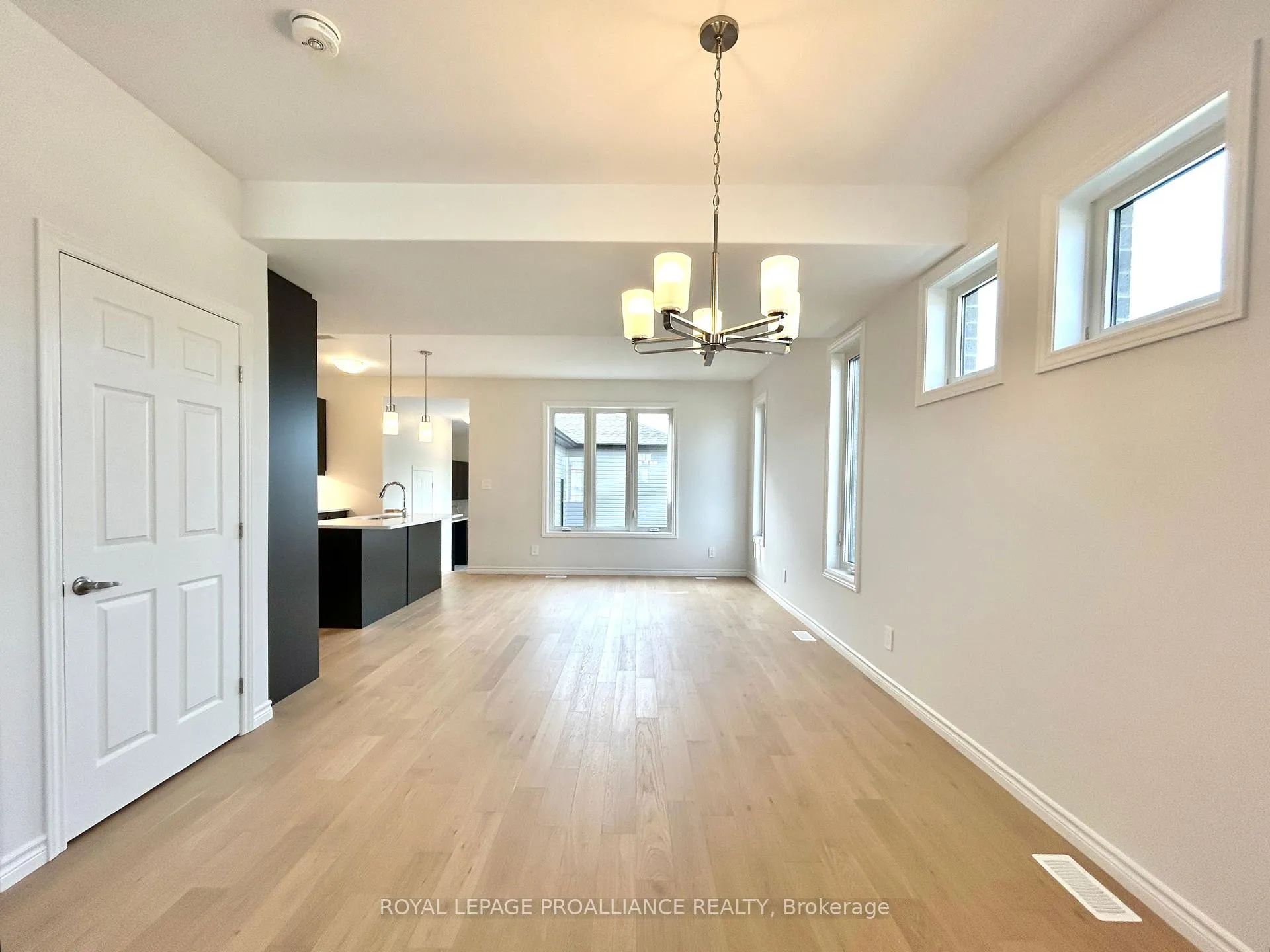 Photo 5 of 12 Riverstone Way, Belleville, Thurlow Ward — HOMEH