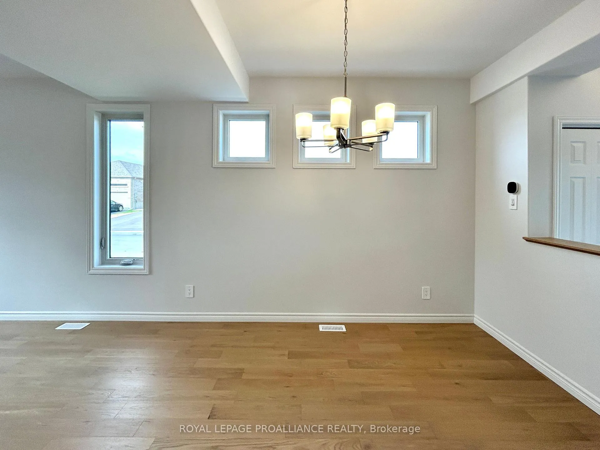Photo 6 of 12 Riverstone Way, Belleville, Thurlow Ward — HOMEH
