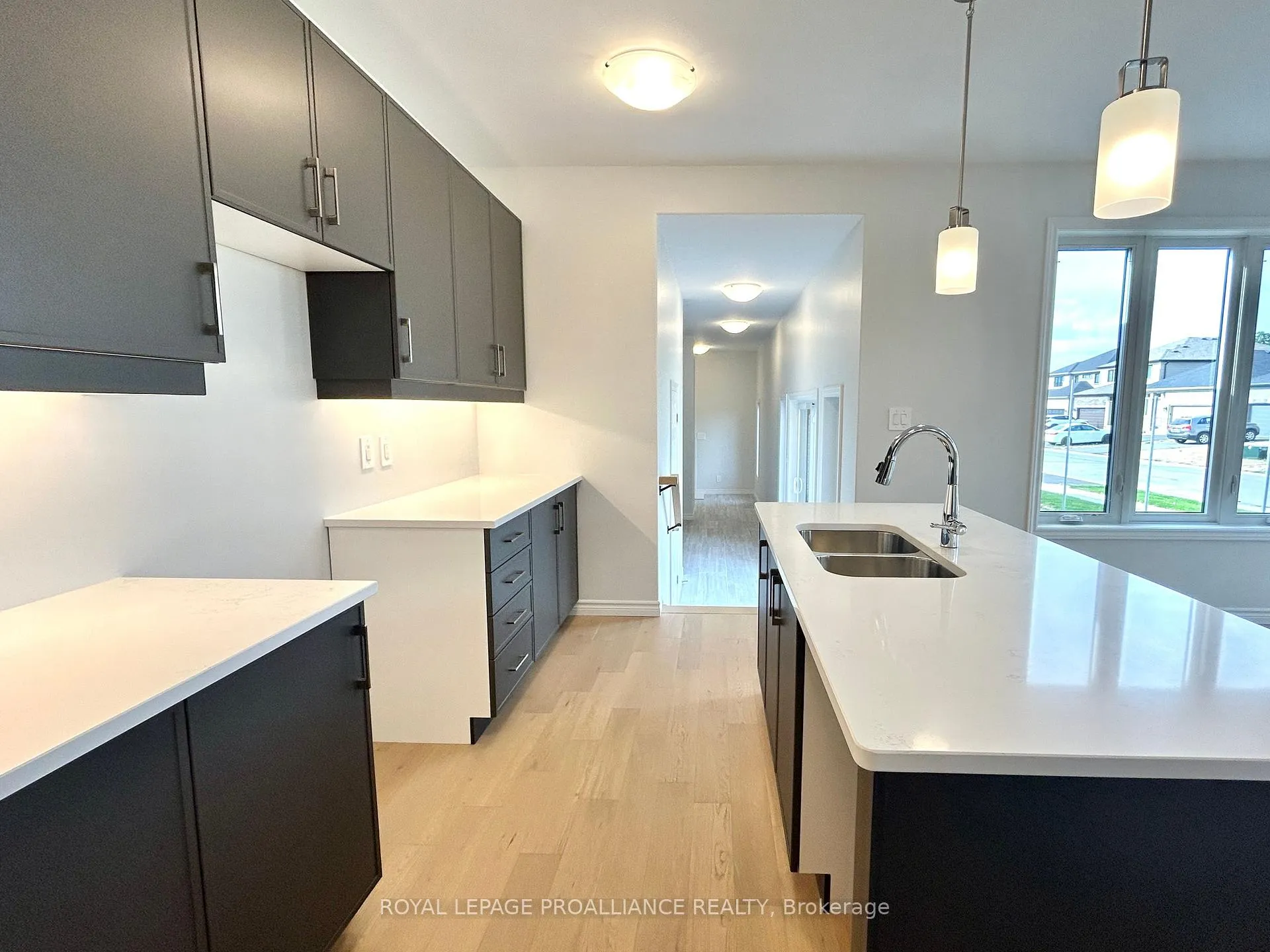 Photo 10 of 12 Riverstone Way, Belleville, Thurlow Ward — HOMEH