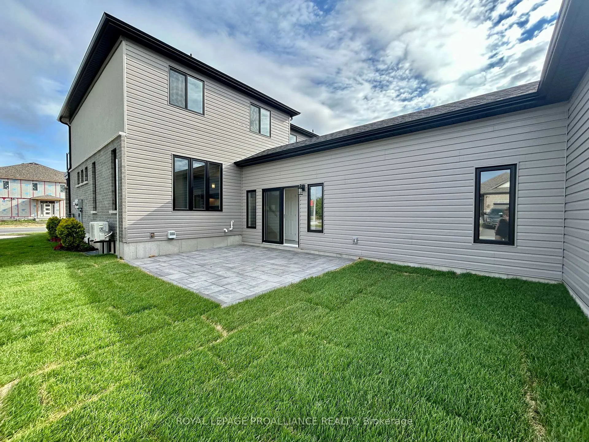 Photo 14 of 12 Riverstone Way, Belleville, Thurlow Ward — HOMEH