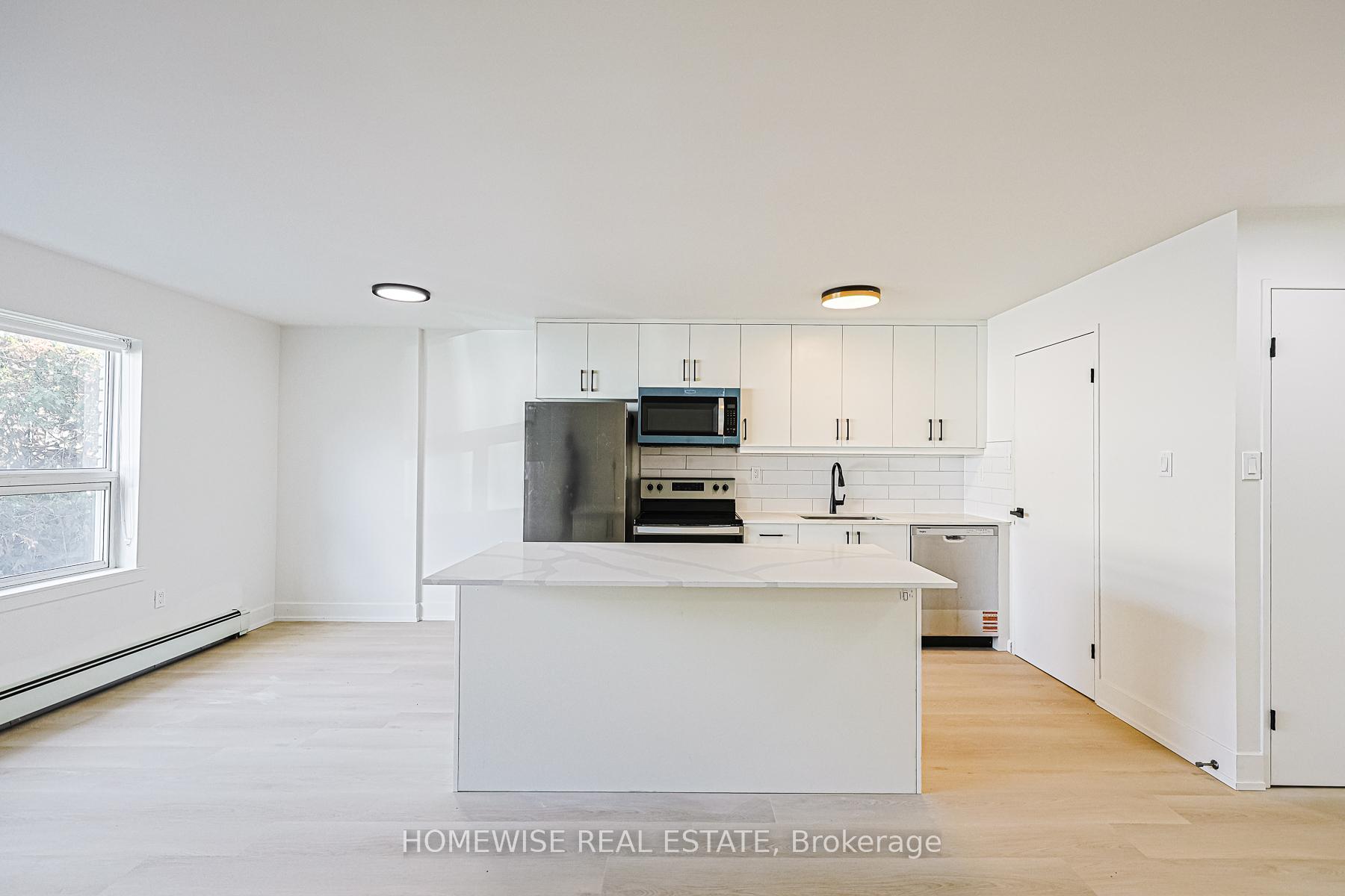 Photo 3 of Unit 10, 81 Ontario Street, Clarington, Bowmanville — HOMEH