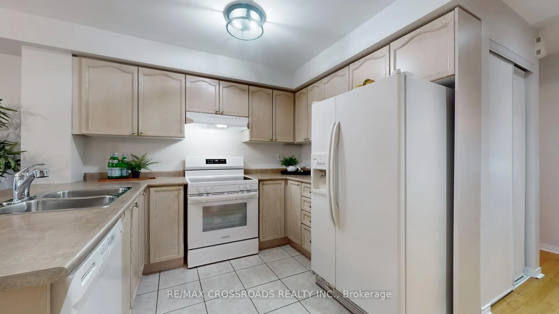 Photo 11 of Unit 61, 735 Sheppard Avenue, Pickering, Woodlands — HOMEH