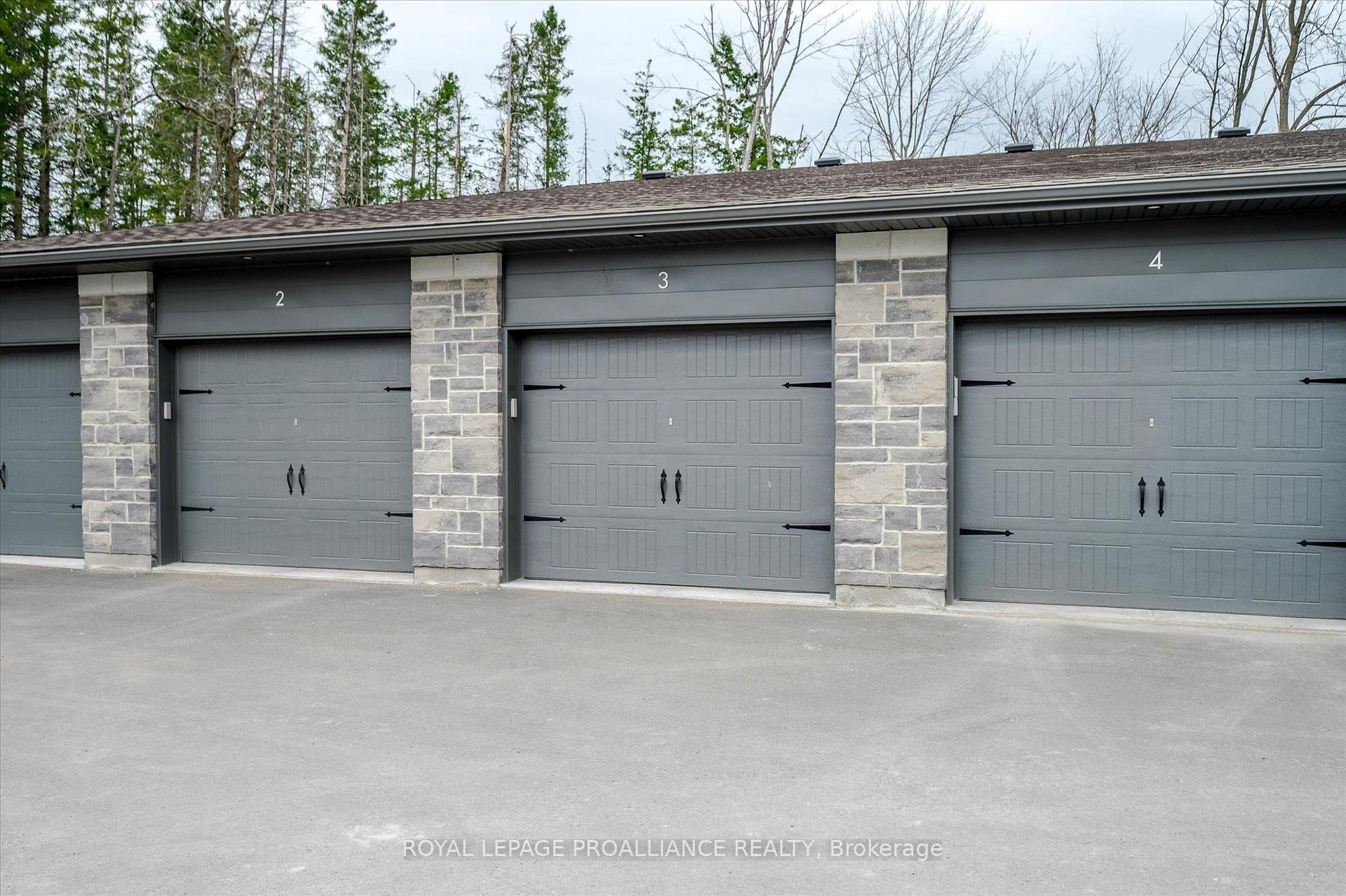 Photo 1 of Unit Garage #3, 19 Hampton Lane, Selwyn — HOMEH