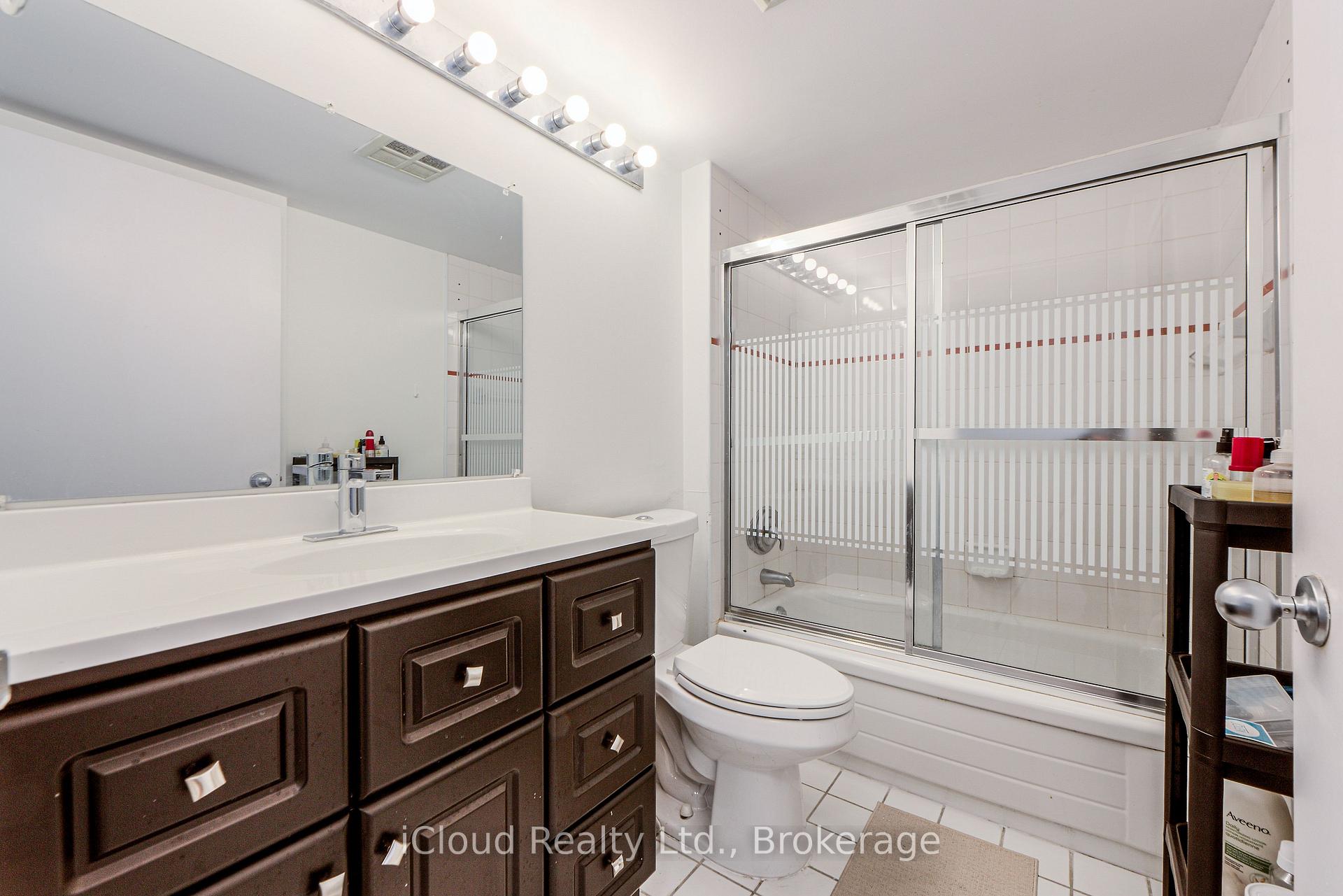 Photo 16 of Unit 1111, 21 Overlea Boulevard, Toronto, Thorncliffe Park — HOMEH