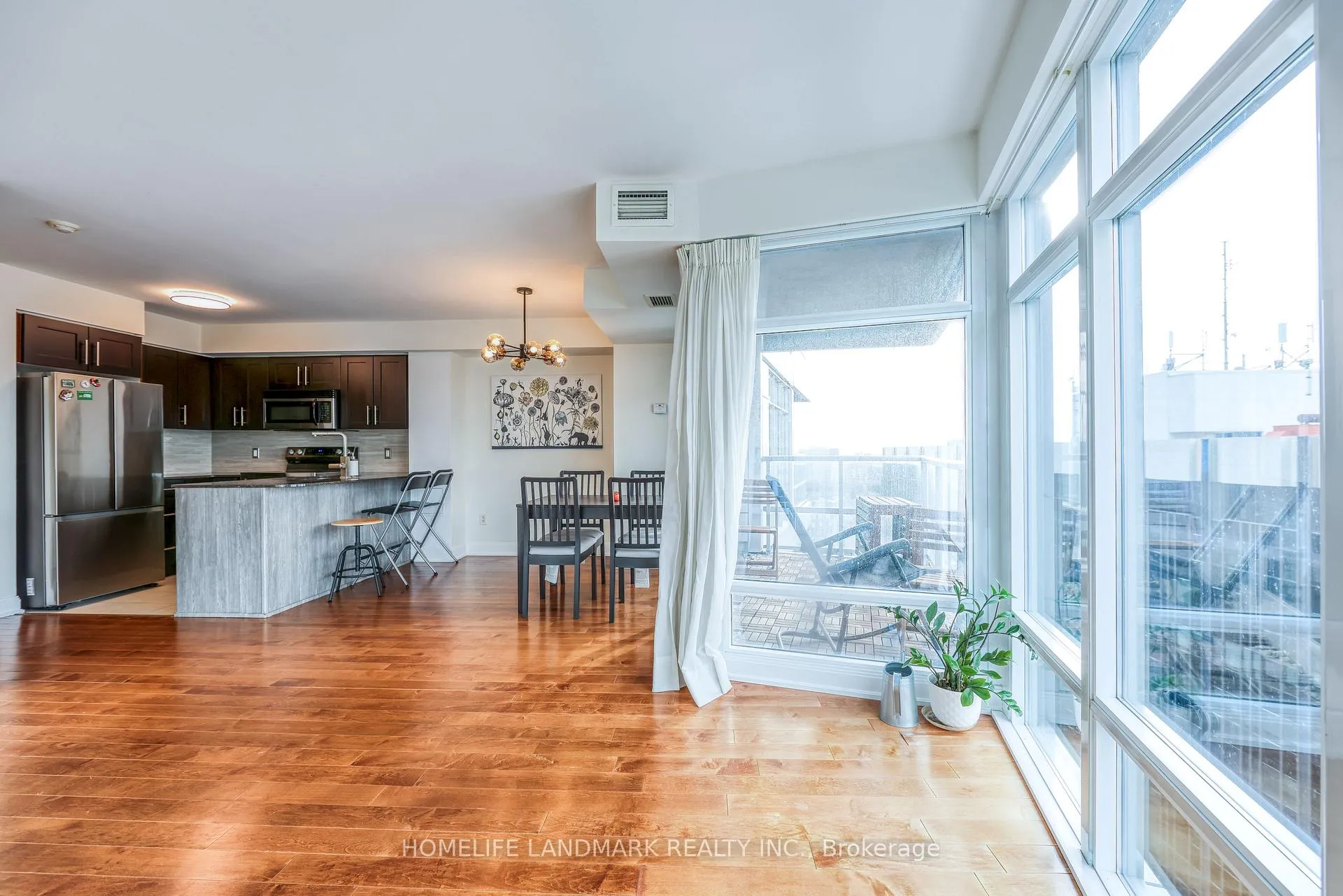 Photo 9 of Unit 2408, 2181 Yonge Street, Toronto, Mount Pleasant West — HOMEH