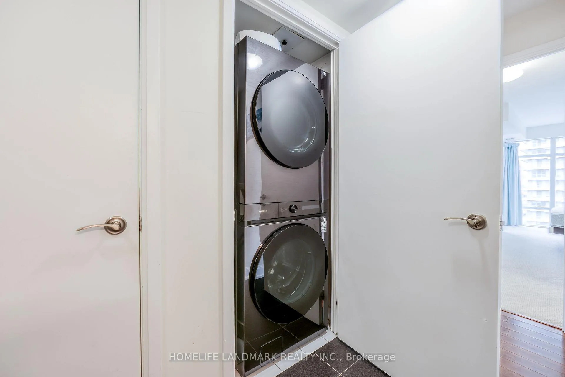 Photo 19 of Unit 2408, 2181 Yonge Street, Toronto, Mount Pleasant West — HOMEH