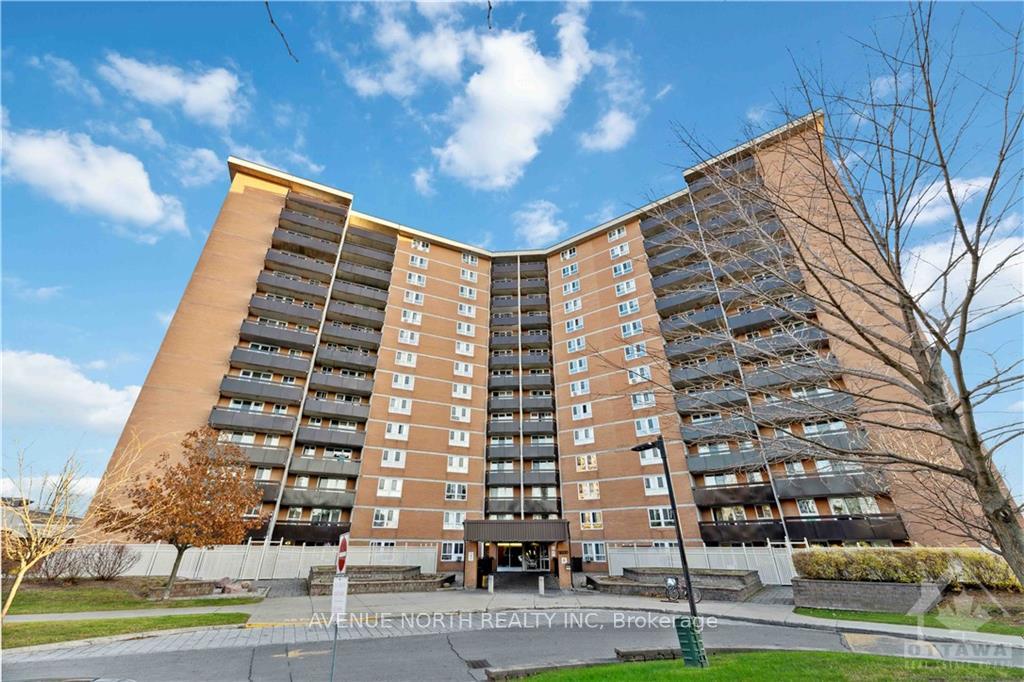 Front of Unit 718, 2000 Jasmine Crescent