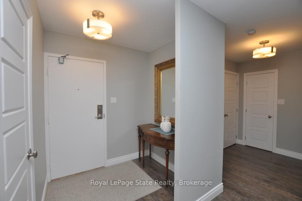 Photo 4 of Unit 1709, 301 Frances Avenue, Hamilton, Stoney Creek — HOMEH