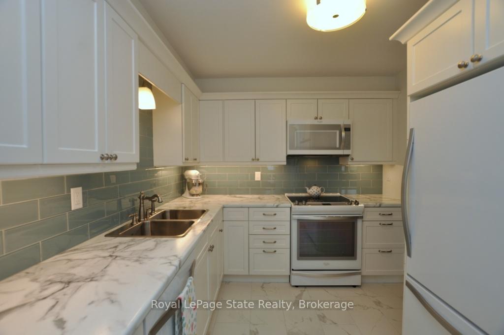 Photo 7 of Unit 1709, 301 Frances Avenue, Hamilton, Stoney Creek — HOMEH