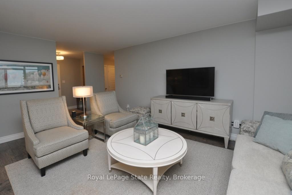 Photo 13 of Unit 1709, 301 Frances Avenue, Hamilton, Stoney Creek — HOMEH