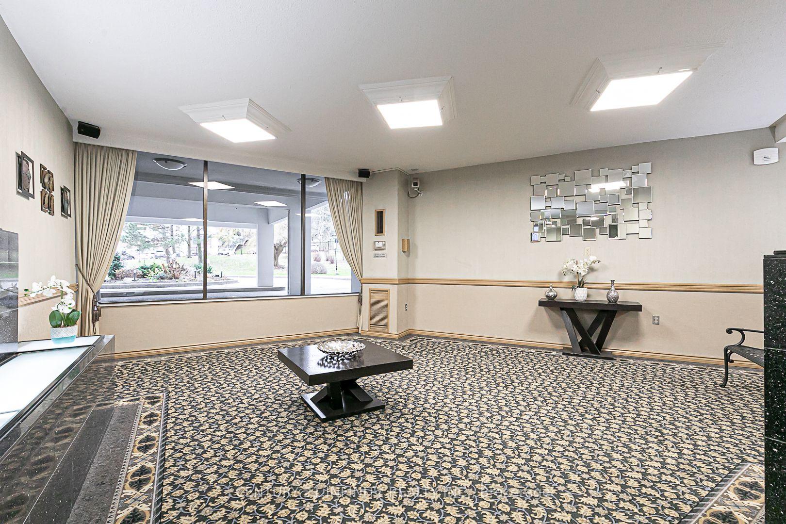 Photo 5 of Unit 314, 10 Edgecliff Golfway, Toronto, Flemingdon Park — HOMEH