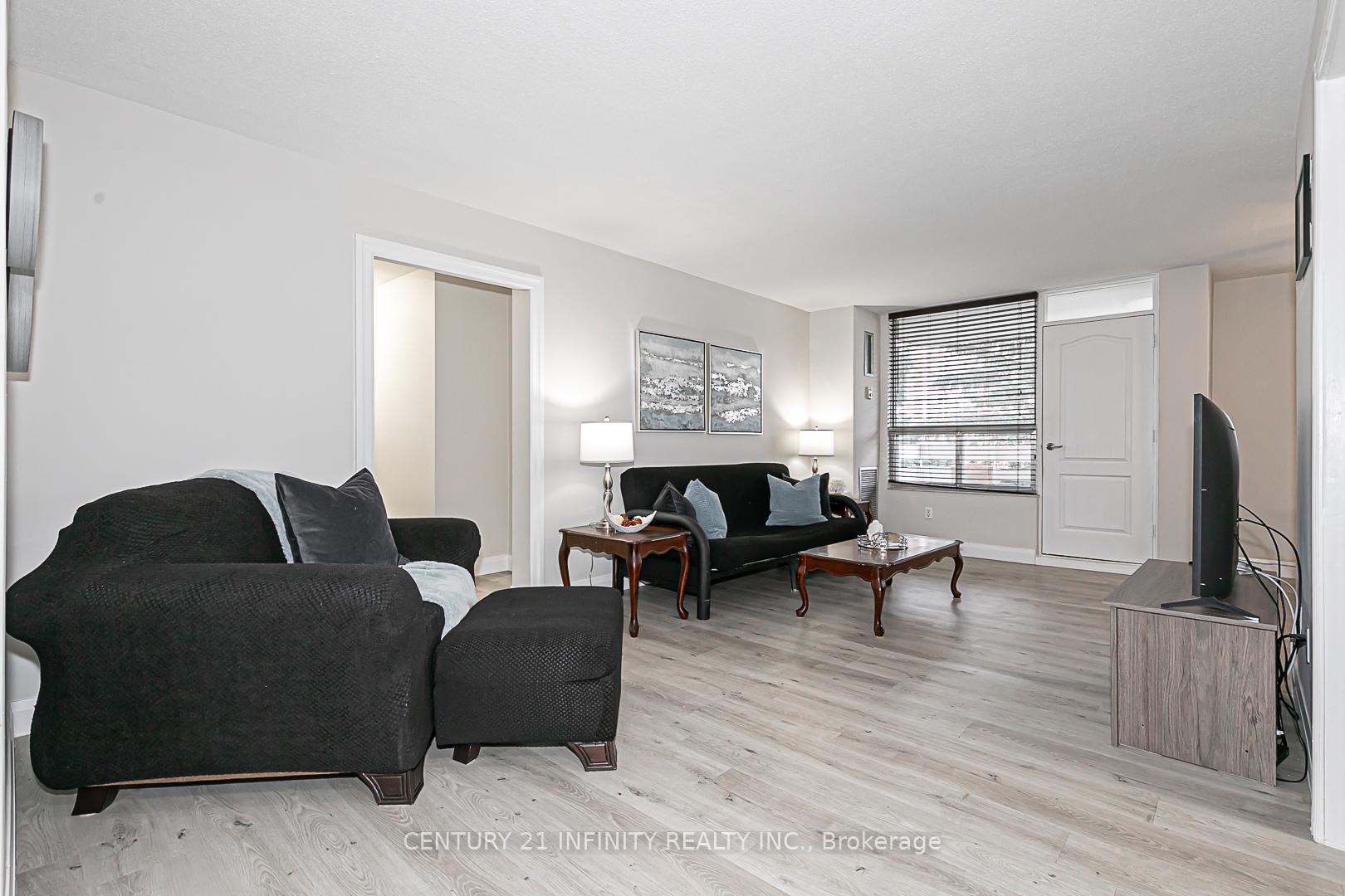 Photo 7 of Unit 314, 10 Edgecliff Golfway, Toronto, Flemingdon Park — HOMEH