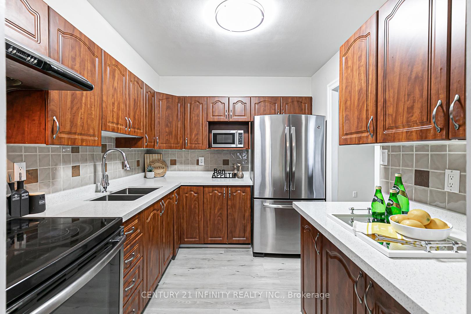 Photo 12 of Unit 314, 10 Edgecliff Golfway, Toronto, Flemingdon Park — HOMEH