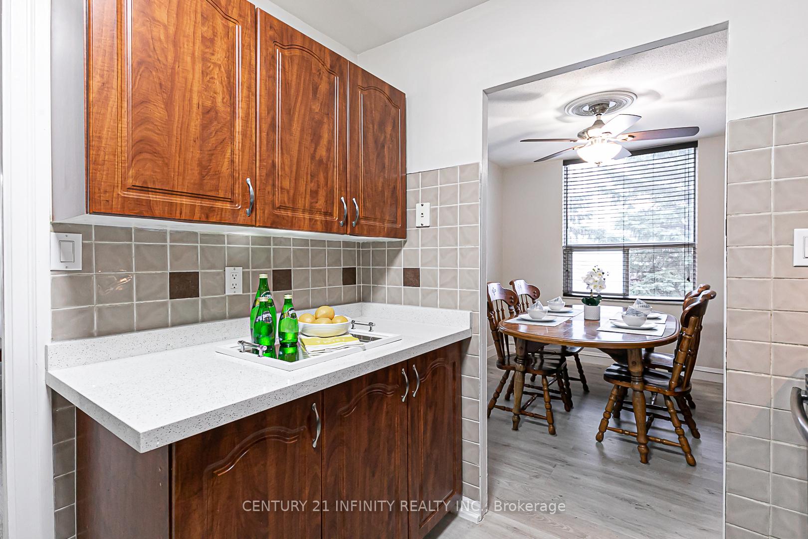 Photo 15 of Unit 314, 10 Edgecliff Golfway, Toronto, Flemingdon Park — HOMEH