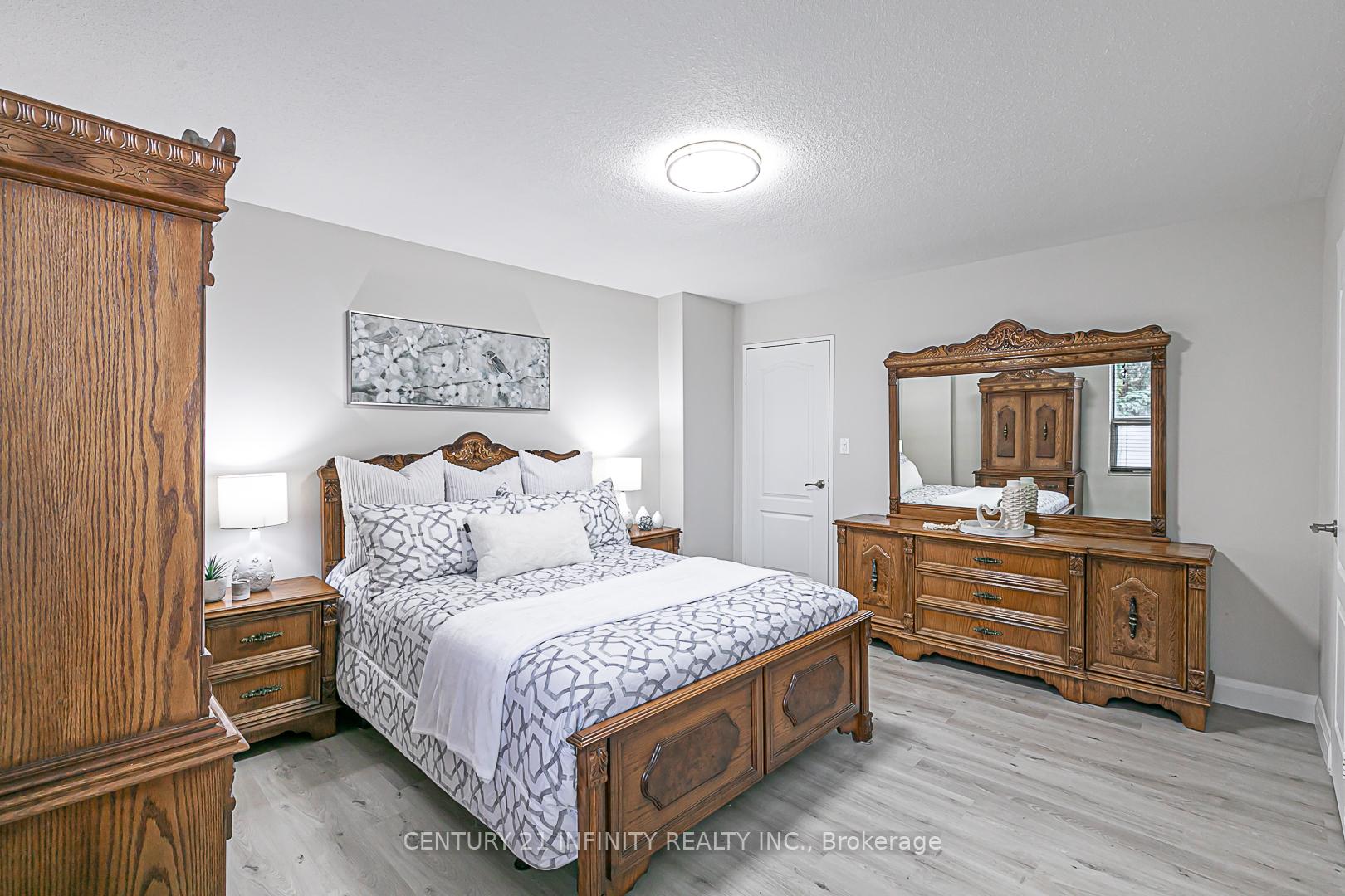 Photo 17 of Unit 314, 10 Edgecliff Golfway, Toronto, Flemingdon Park — HOMEH