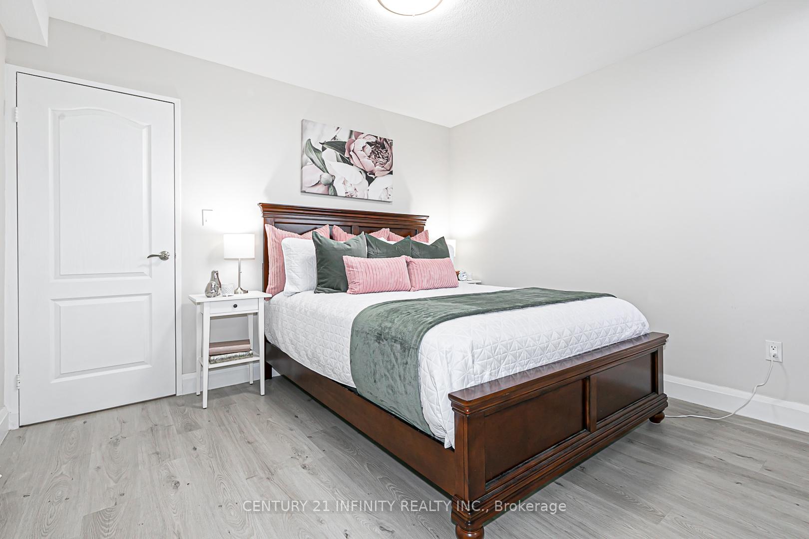 Photo 20 of Unit 314, 10 Edgecliff Golfway, Toronto, Flemingdon Park — HOMEH