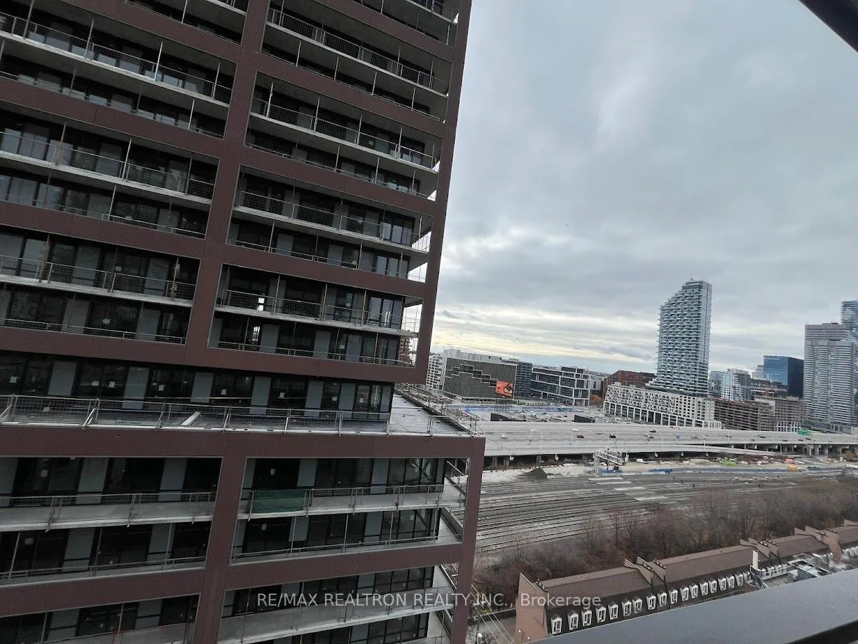 Photo 14 of Unit 1503, 35 Parliament Street, Toronto, Waterfront Communities — HOMEH