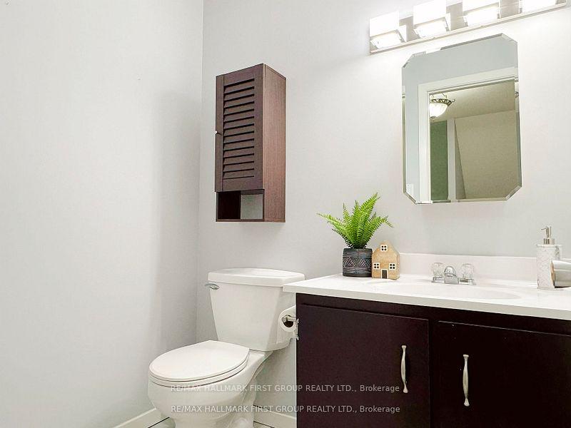 Photo 11 of Unit 5, 75 Southbank Drive, Bracebridge, Macaulay — HOMEH