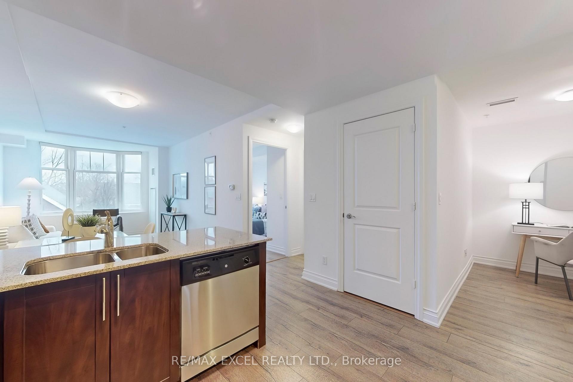 Photo 13 of Unit 327, 68 Main Street, Markham, Markham Village — HOMEH