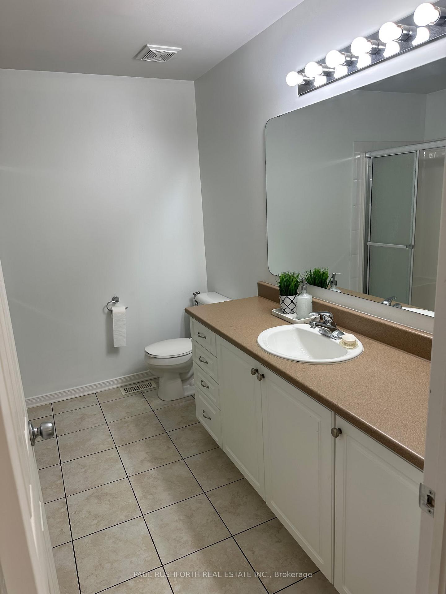 Photo 4 of 997 Torovin Private, Ottawa, Pineview — HOMEH
