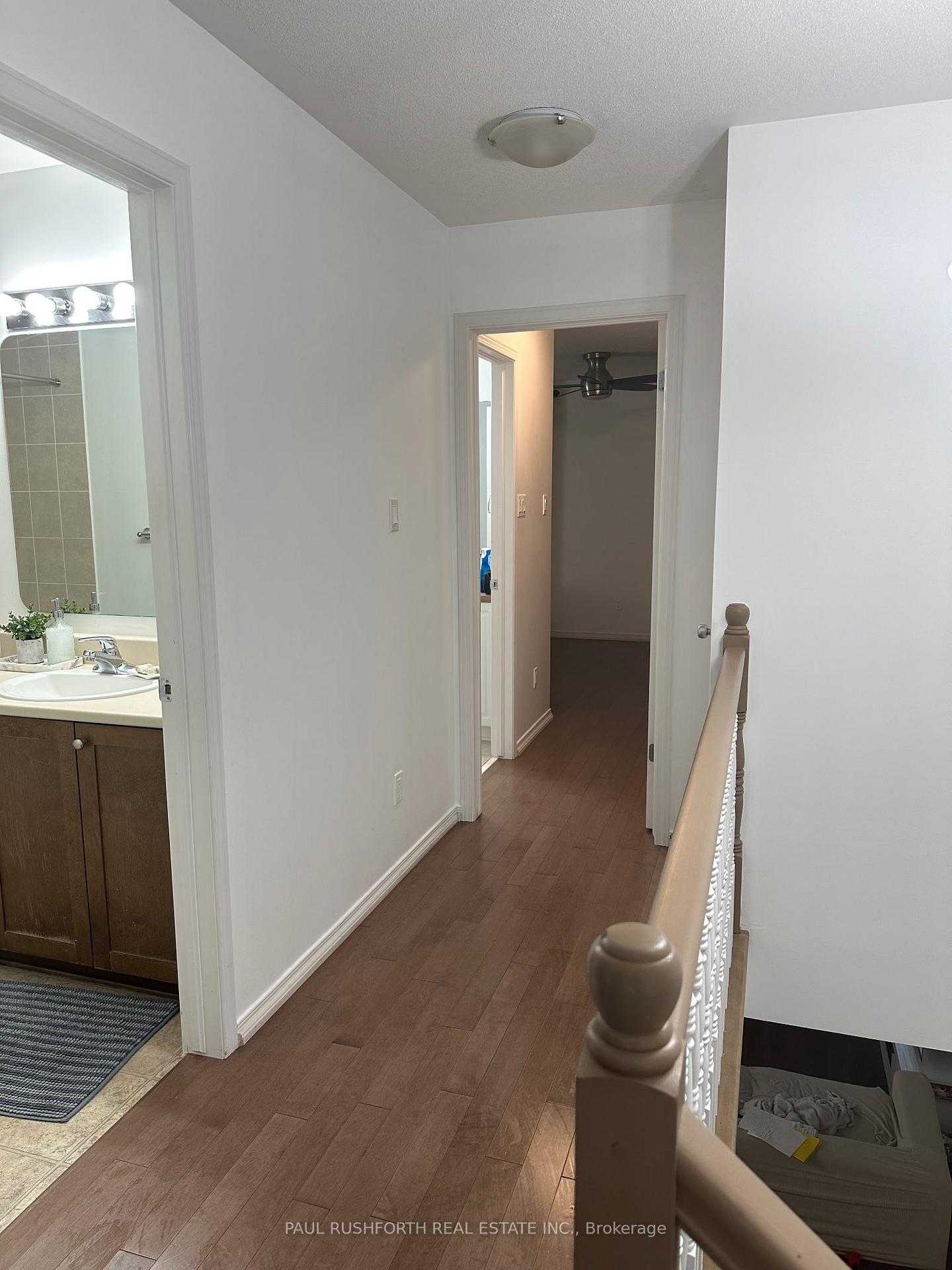 Photo 10 of 997 Torovin Private, Ottawa, Pineview — HOMEH