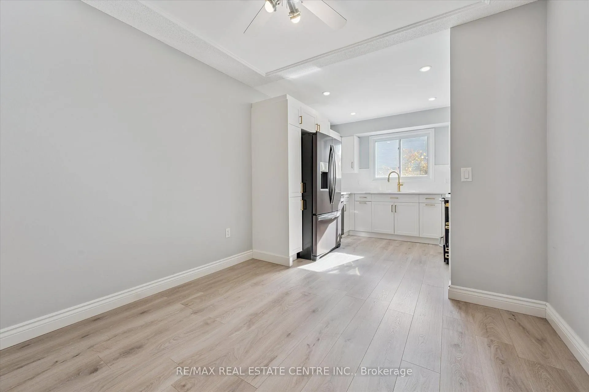 Photo 6 of Unit 5, 589 Beechwood Drive, Waterloo — HOMEH