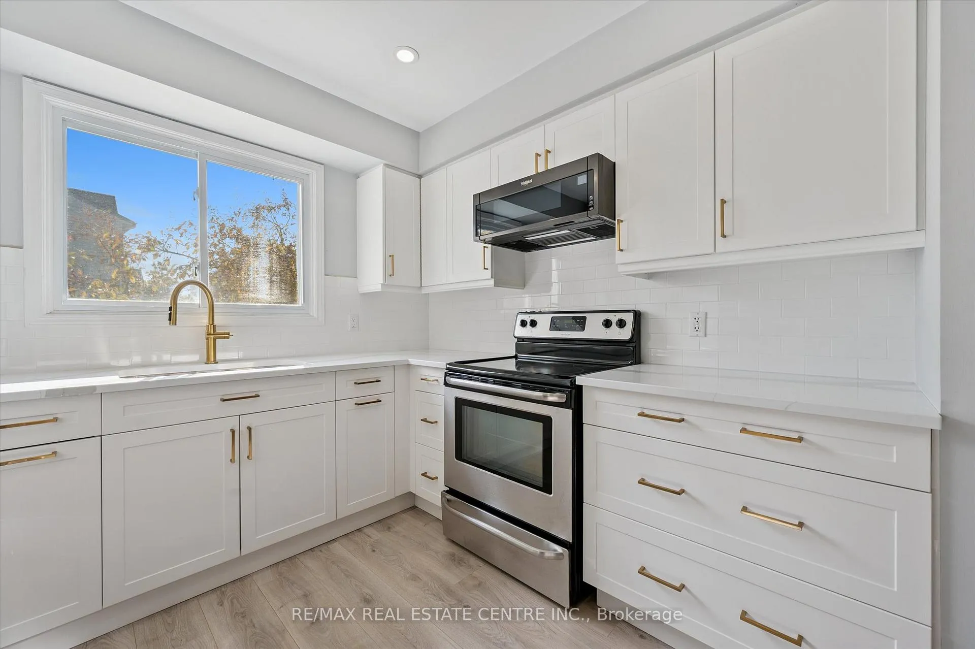 Photo 9 of Unit 5, 589 Beechwood Drive, Waterloo — HOMEH