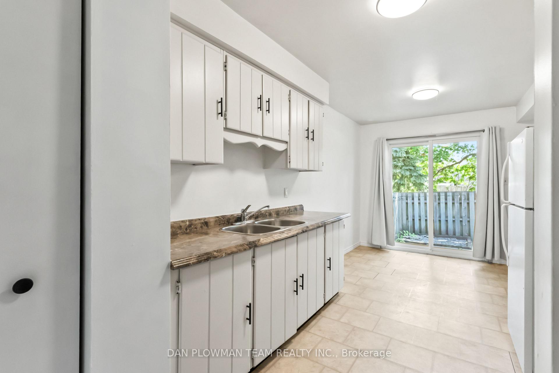 Photo 10 of Unit 13, 450 Bristol Crescent, Oshawa, Vanier — HOMEH