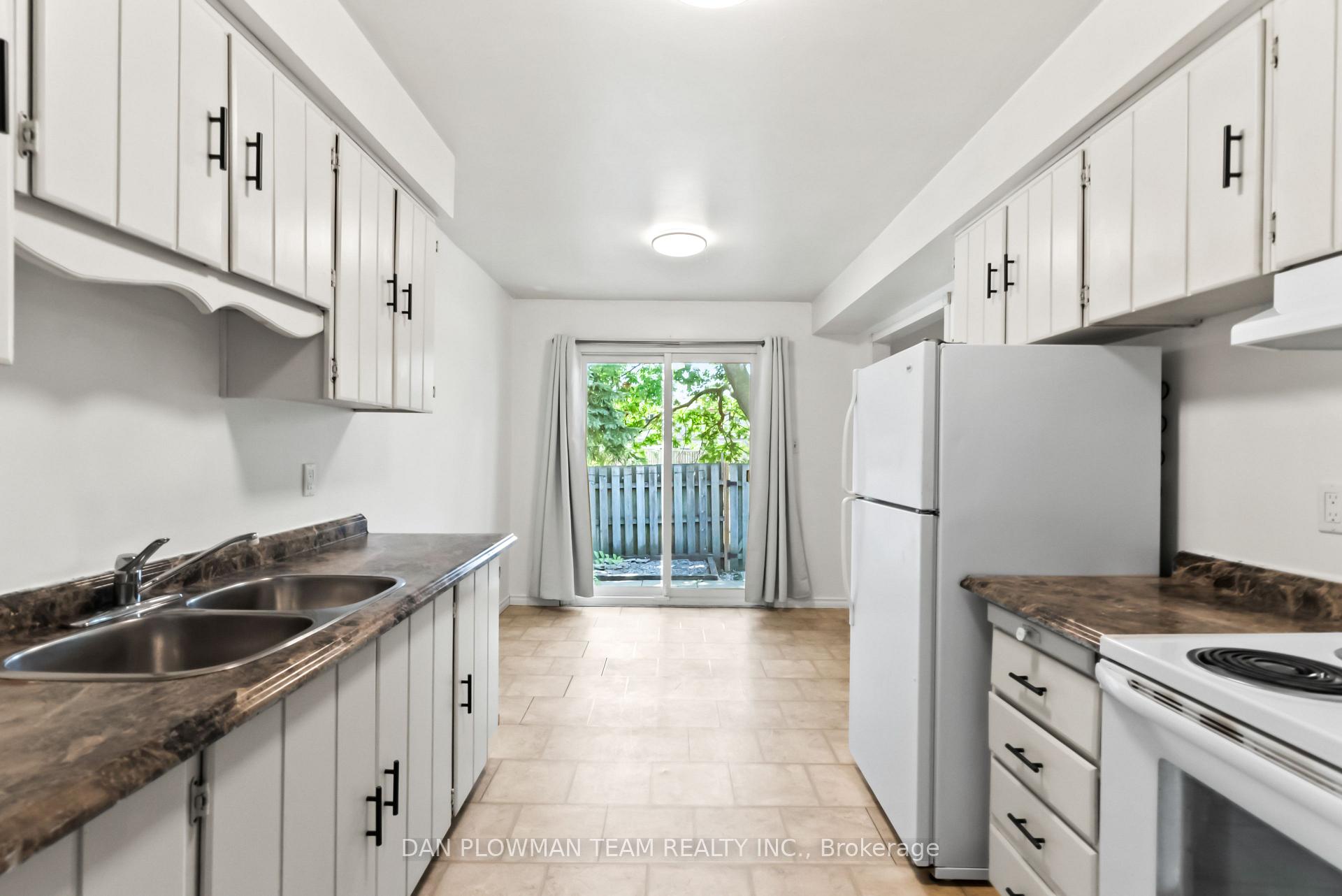 Photo 11 of Unit 13, 450 Bristol Crescent, Oshawa, Vanier — HOMEH