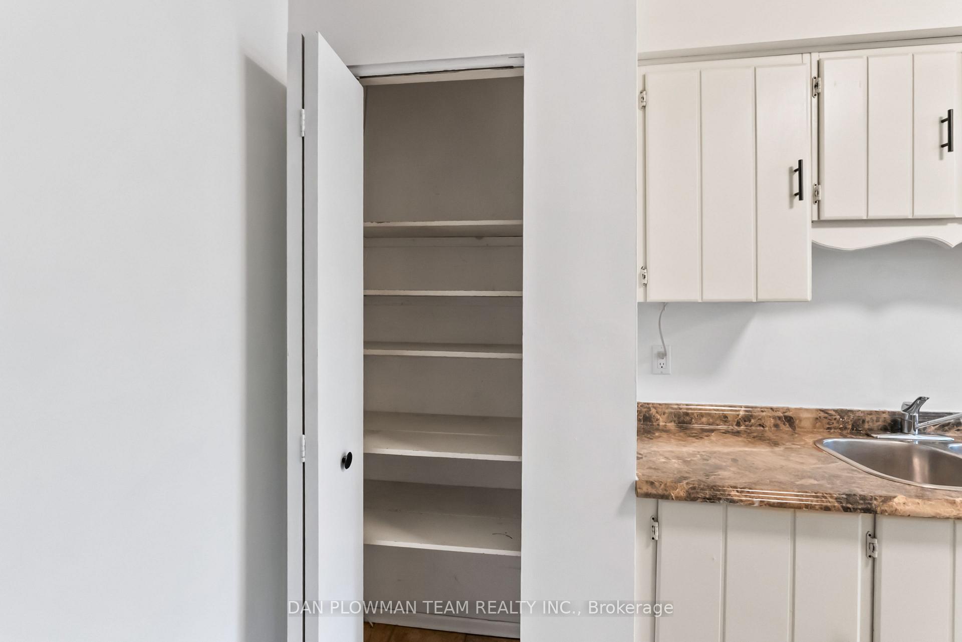Photo 15 of Unit 13, 450 Bristol Crescent, Oshawa, Vanier — HOMEH