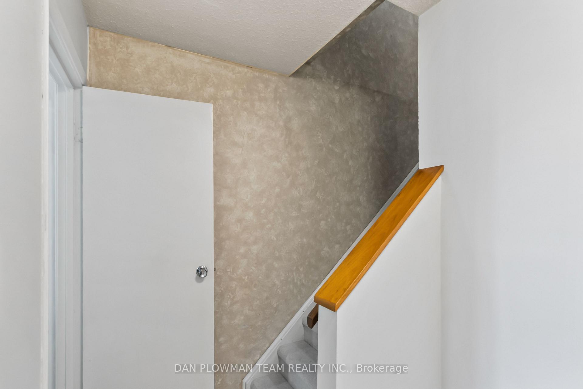 Photo 18 of Unit 13, 450 Bristol Crescent, Oshawa, Vanier — HOMEH