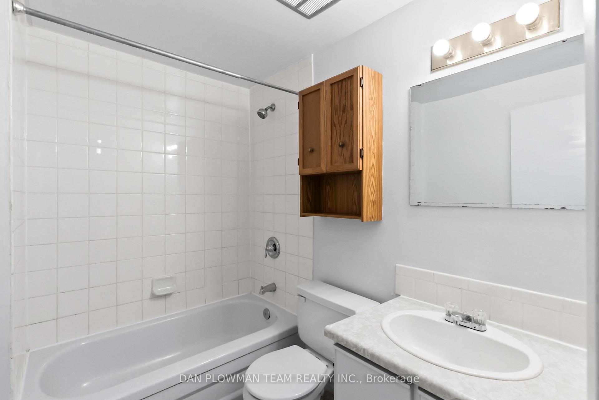 Photo 26 of Unit 13, 450 Bristol Crescent, Oshawa, Vanier — HOMEH