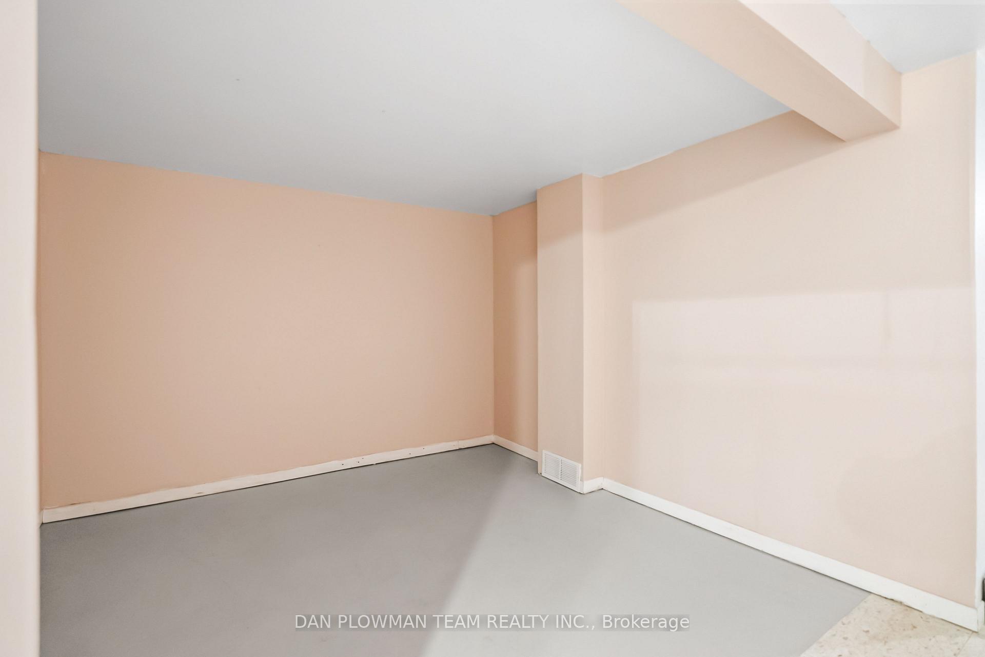 Photo 29 of Unit 13, 450 Bristol Crescent, Oshawa, Vanier — HOMEH