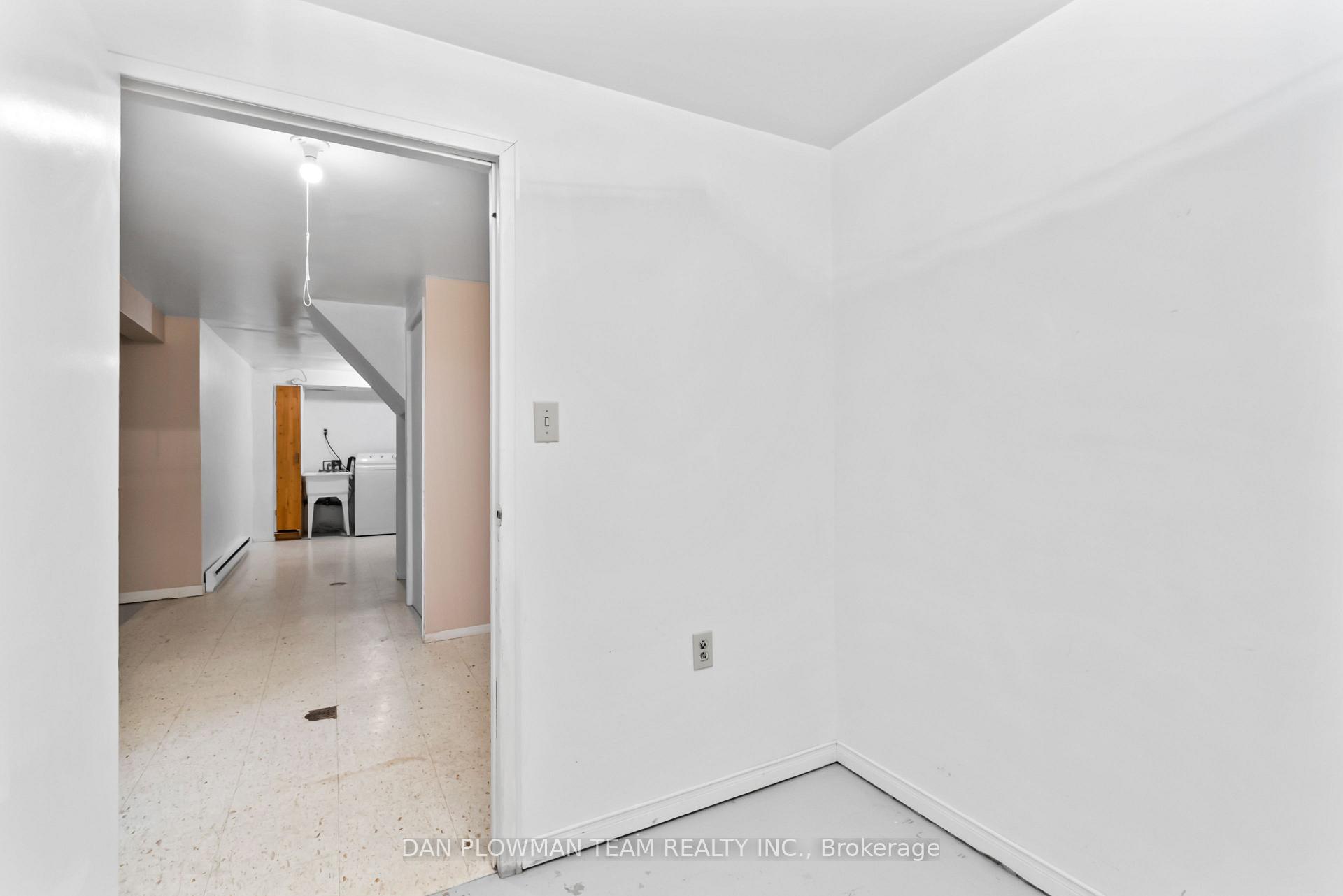 Photo 34 of Unit 13, 450 Bristol Crescent, Oshawa, Vanier — HOMEH
