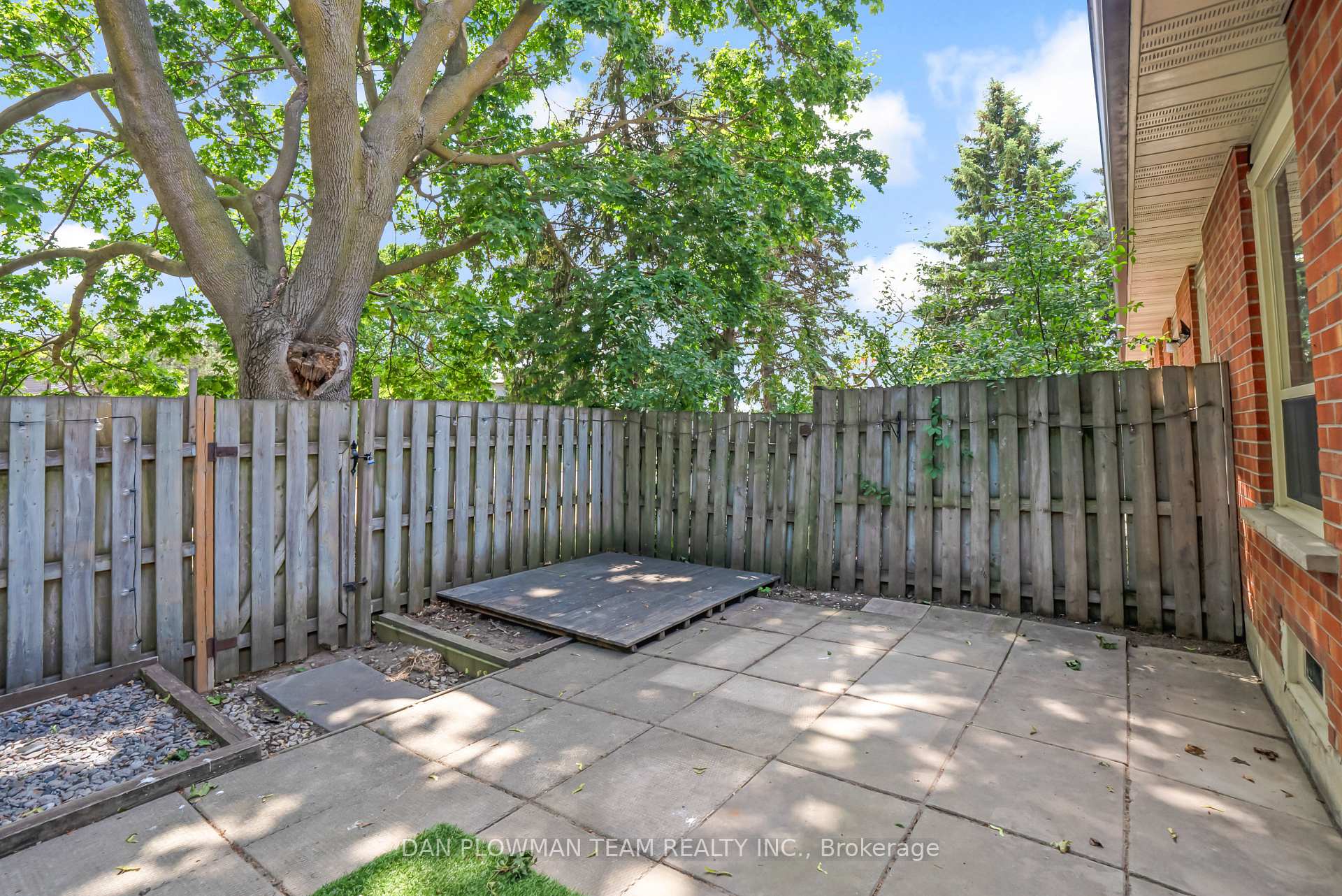 Photo 38 of Unit 13, 450 Bristol Crescent, Oshawa, Vanier — HOMEH