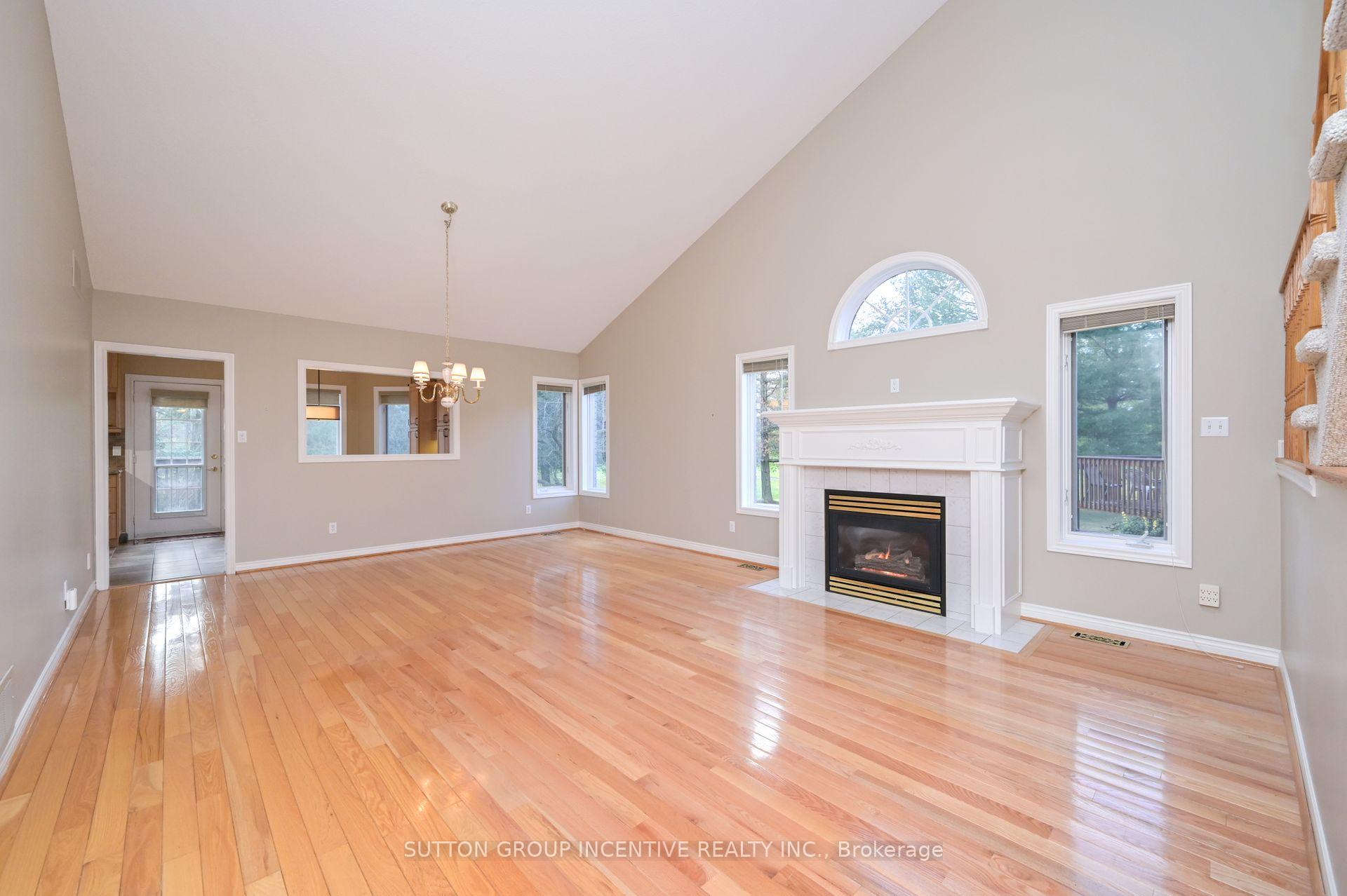 Photo 5 of Unit 27, 7 Belair Place, New Tecumseth, Rural New Tecumseth — HOMEH