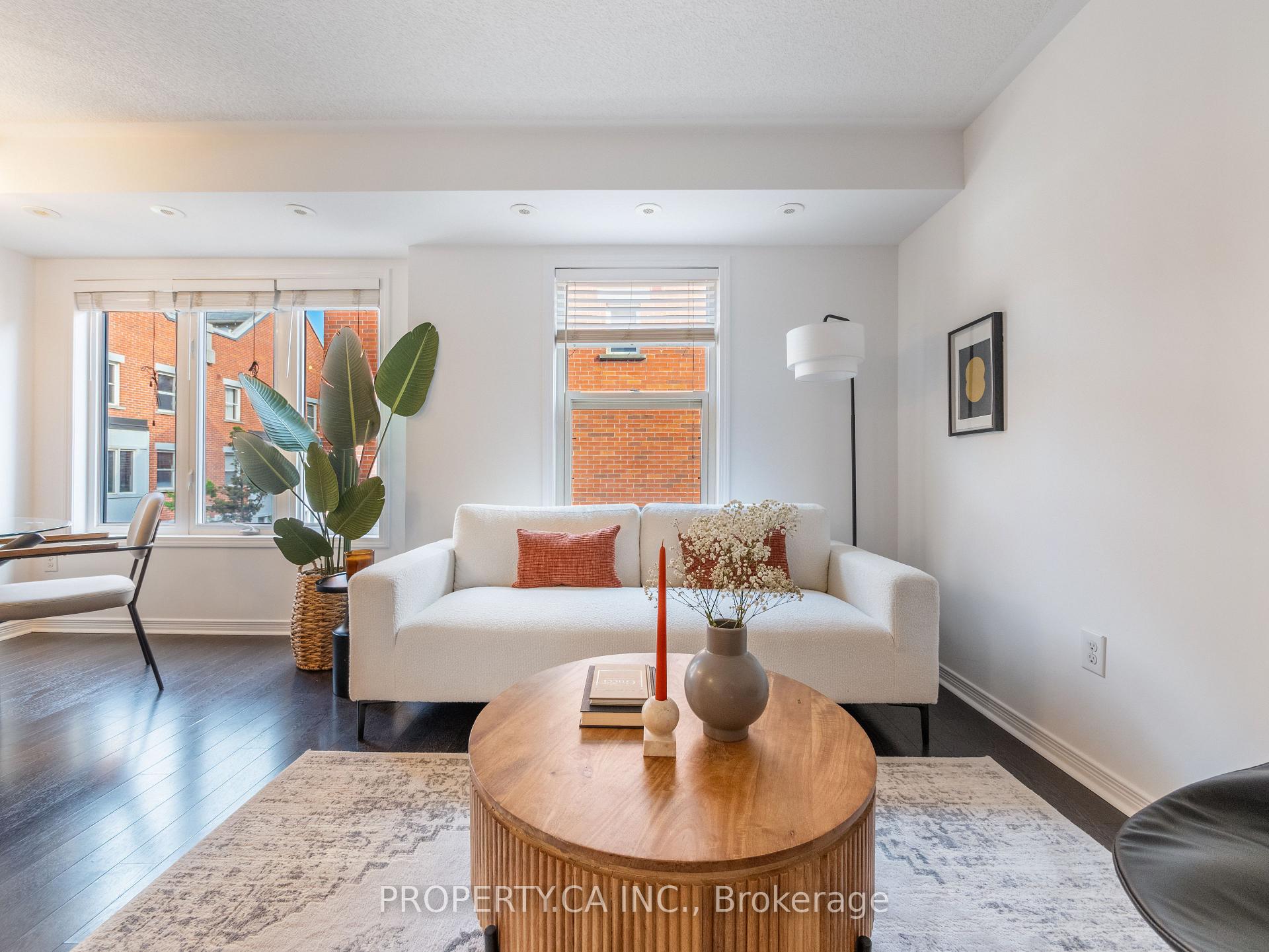 Photo 5 of Unit 4, 819 Dundas Street E, Toronto, South Riverdale — HOMEH
