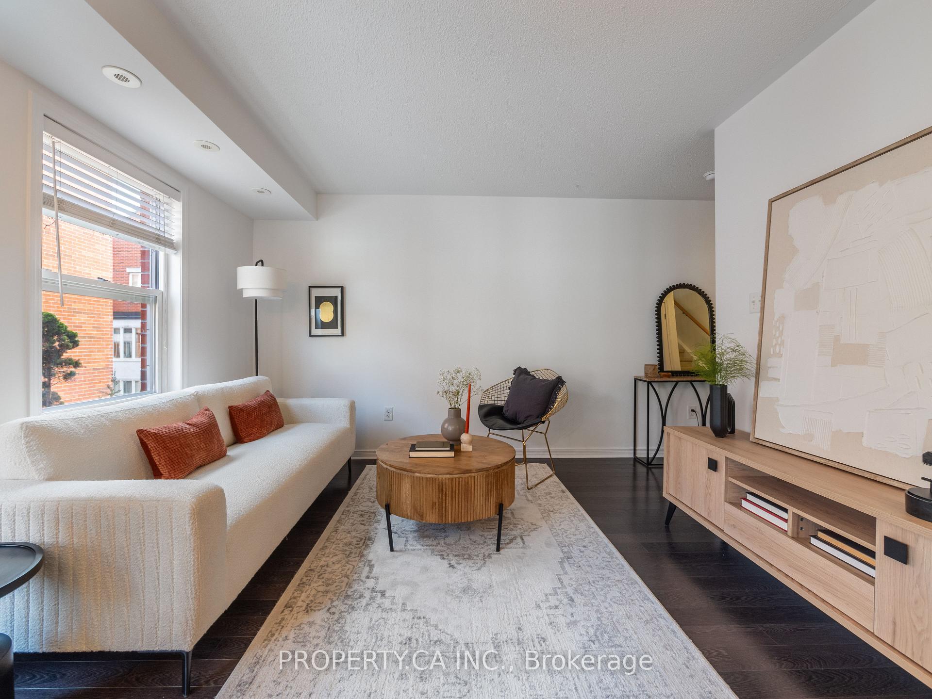 Photo 6 of Unit 4, 819 Dundas Street E, Toronto, South Riverdale — HOMEH