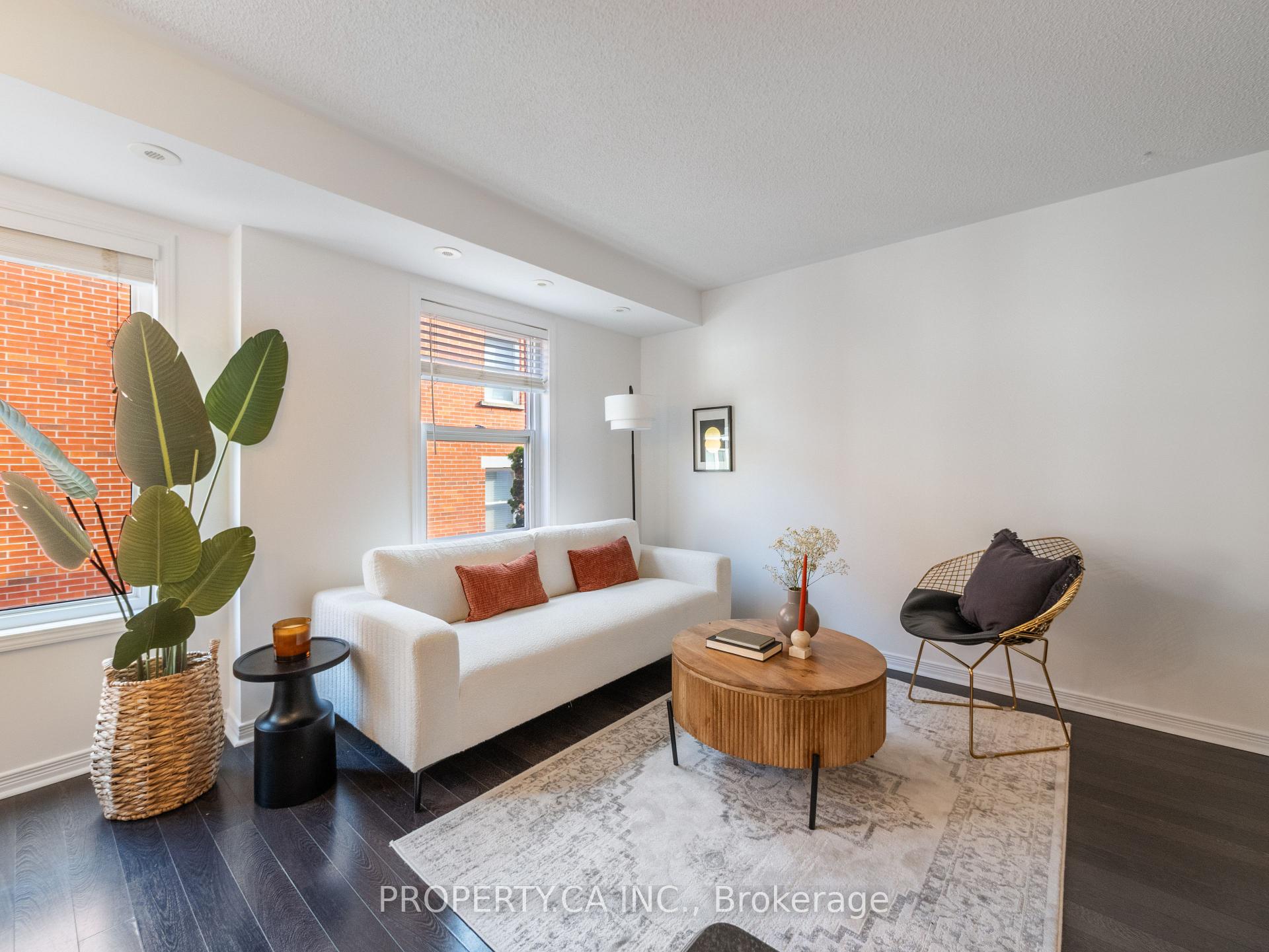 Photo 7 of Unit 4, 819 Dundas Street E, Toronto, South Riverdale — HOMEH