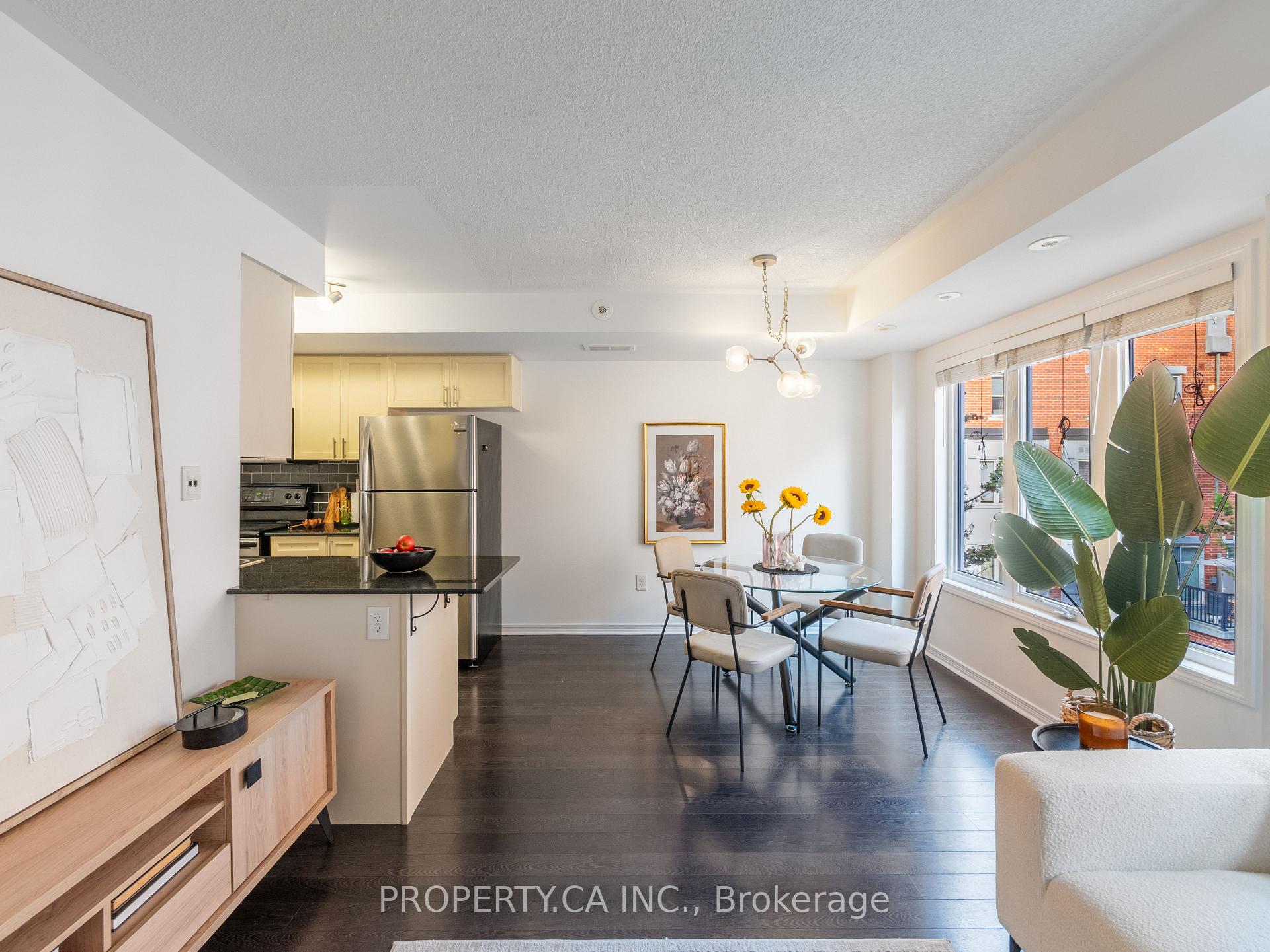 Photo 8 of Unit 4, 819 Dundas Street E, Toronto, South Riverdale — HOMEH
