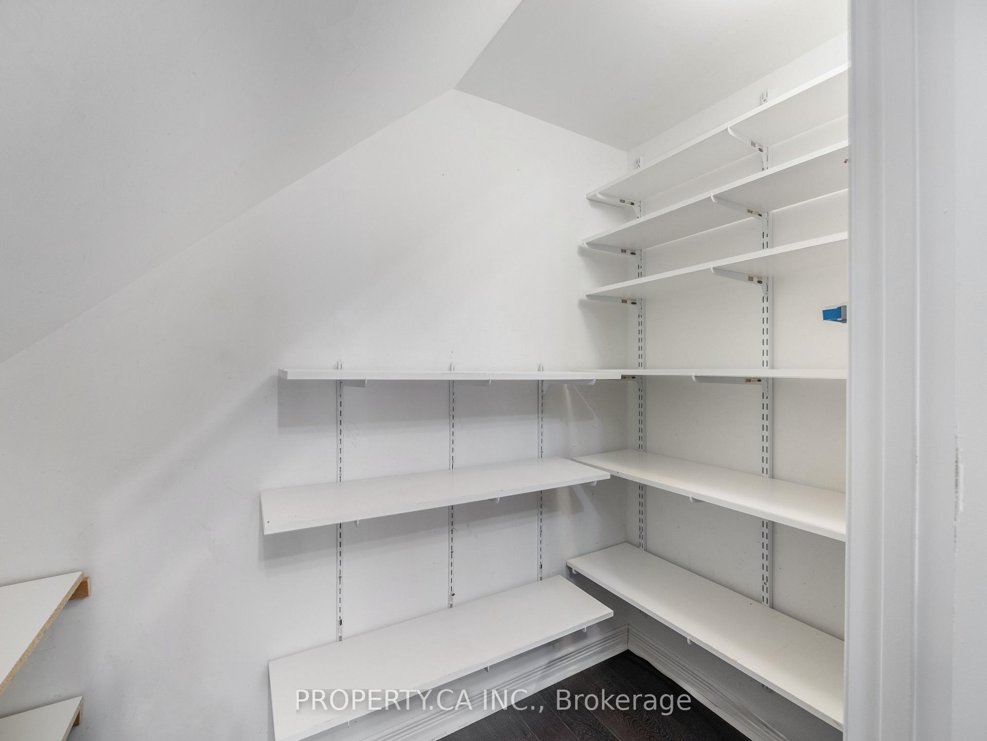 Photo 15 of Unit 4, 819 Dundas Street E, Toronto, South Riverdale — HOMEH