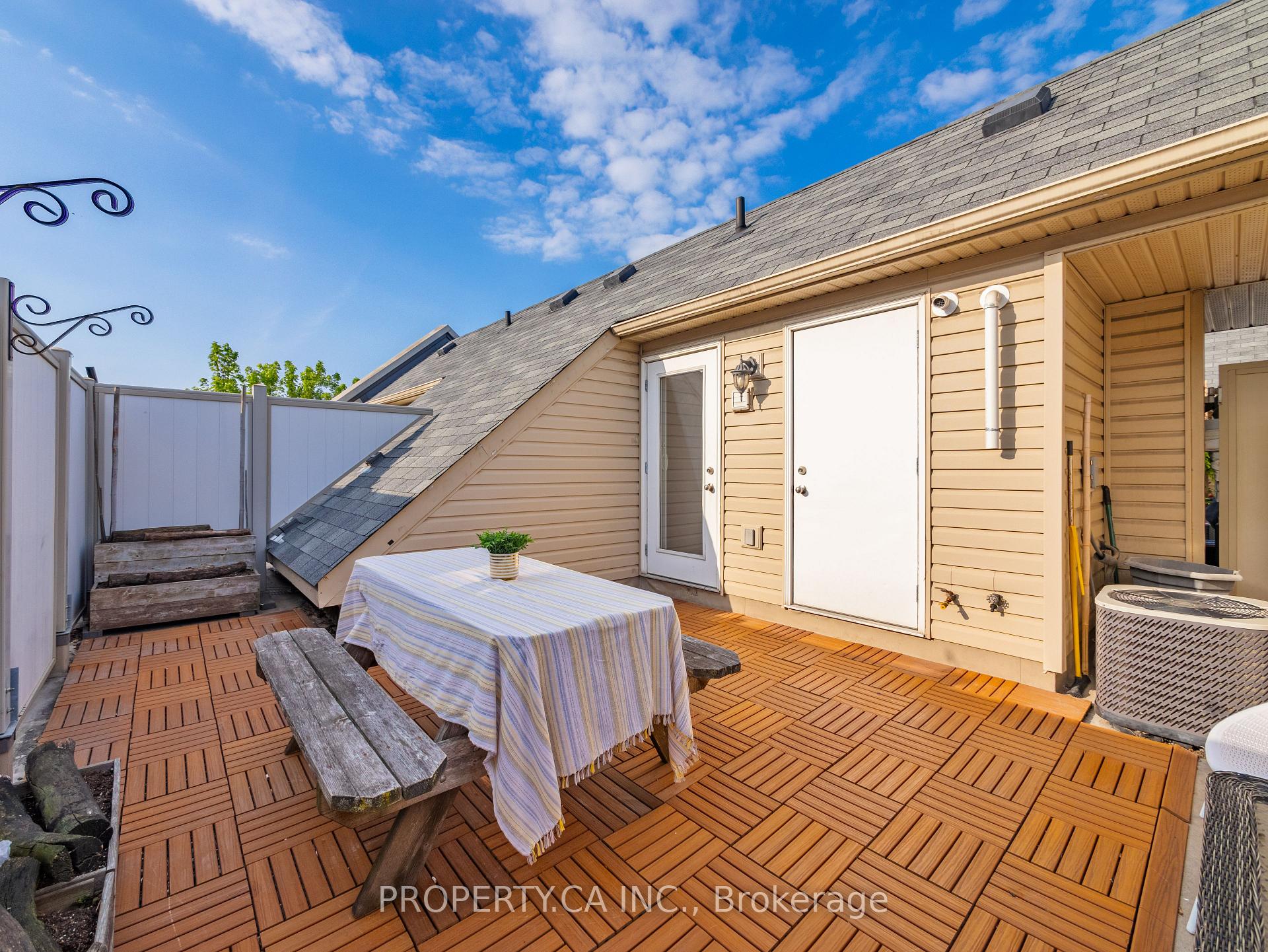 Photo 27 of Unit 4, 819 Dundas Street E, Toronto, South Riverdale — HOMEH