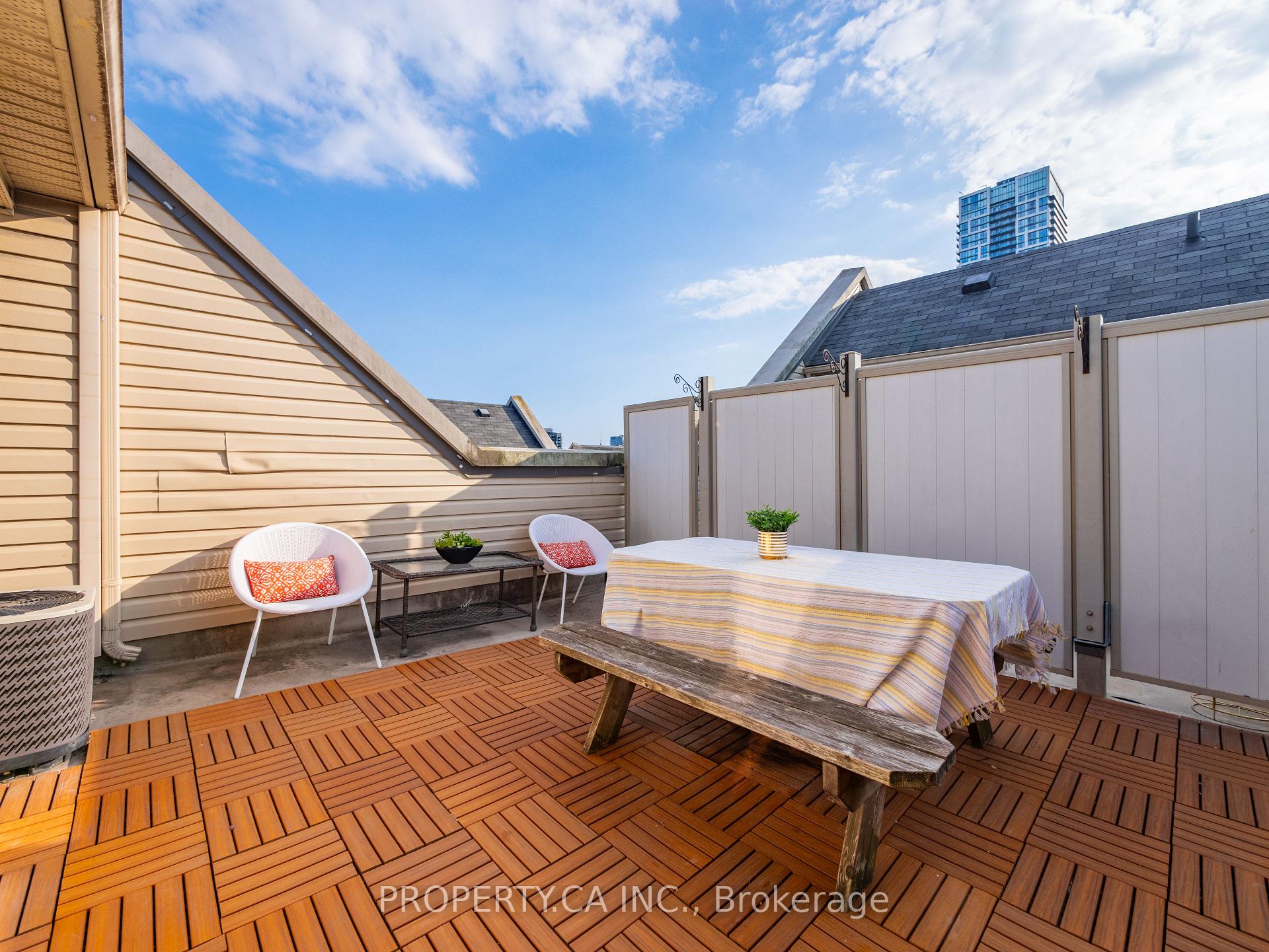 Photo 29 of Unit 4, 819 Dundas Street E, Toronto, South Riverdale — HOMEH