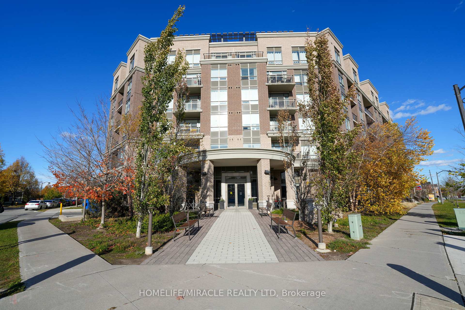 Photo 3 of Unit 216, 540 Bur Oak Avenue S, Markham, Berczy — HOMEH