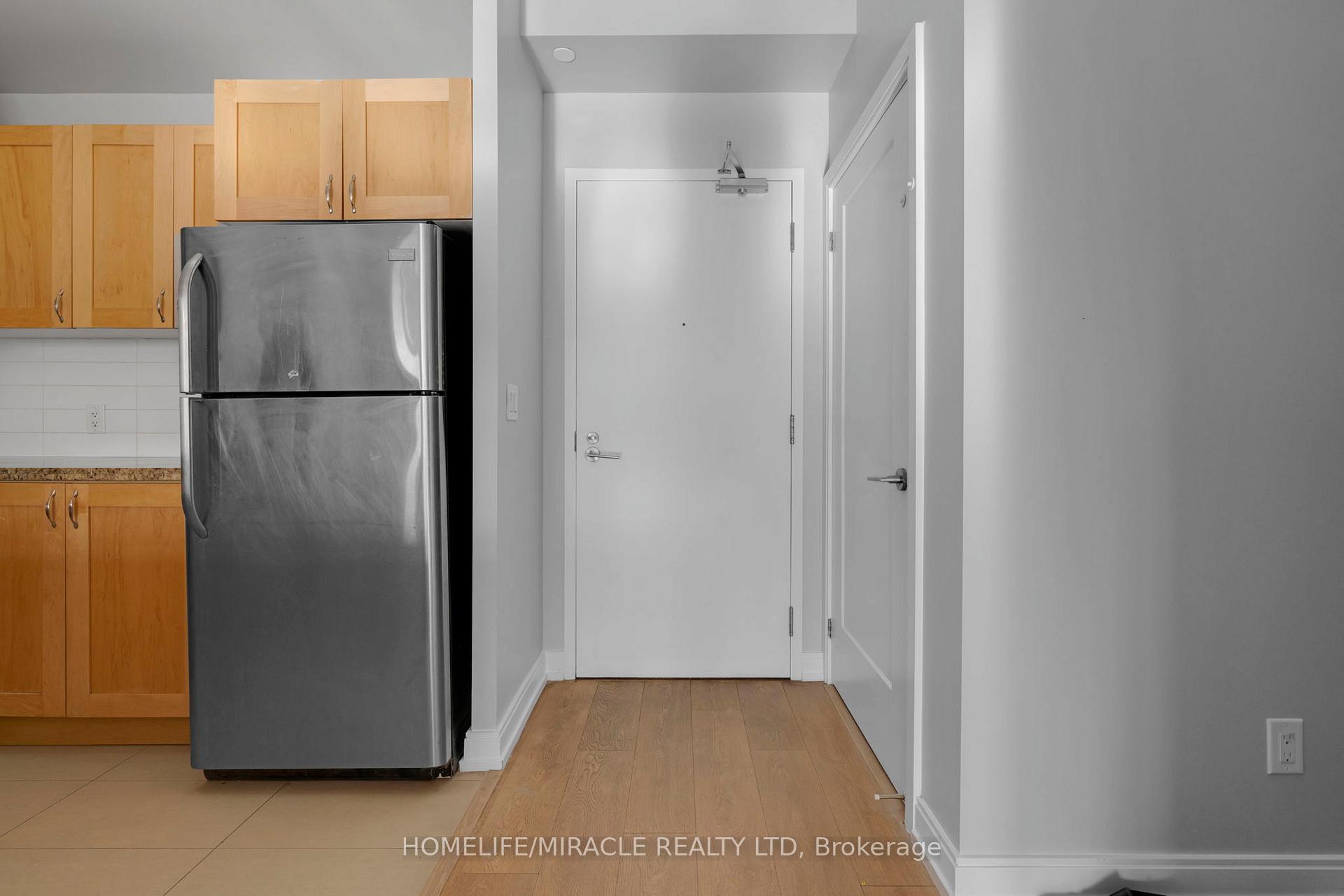 Photo 6 of Unit 216, 540 Bur Oak Avenue S, Markham, Berczy — HOMEH