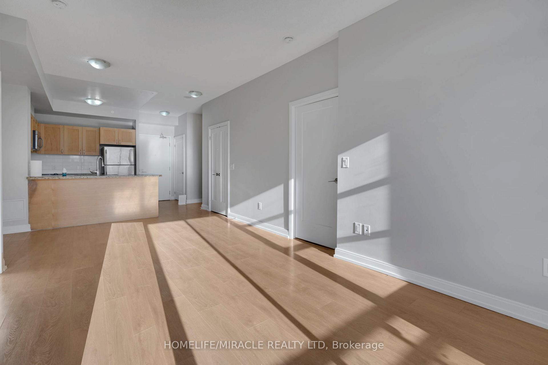 Photo 14 of Unit 216, 540 Bur Oak Avenue S, Markham, Berczy — HOMEH