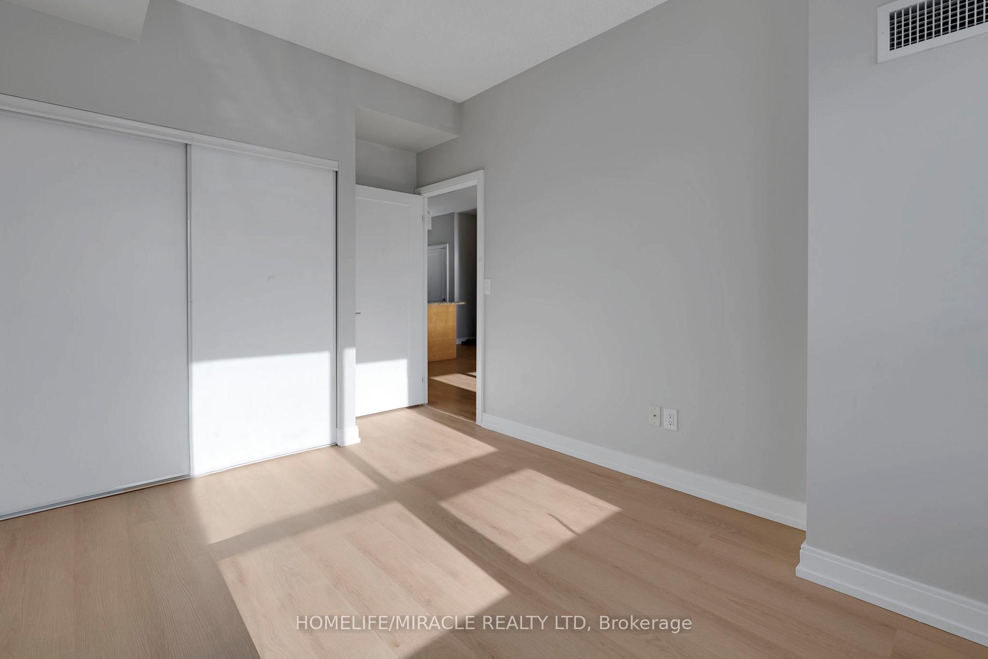 Photo 17 of Unit 216, 540 Bur Oak Avenue S, Markham, Berczy — HOMEH
