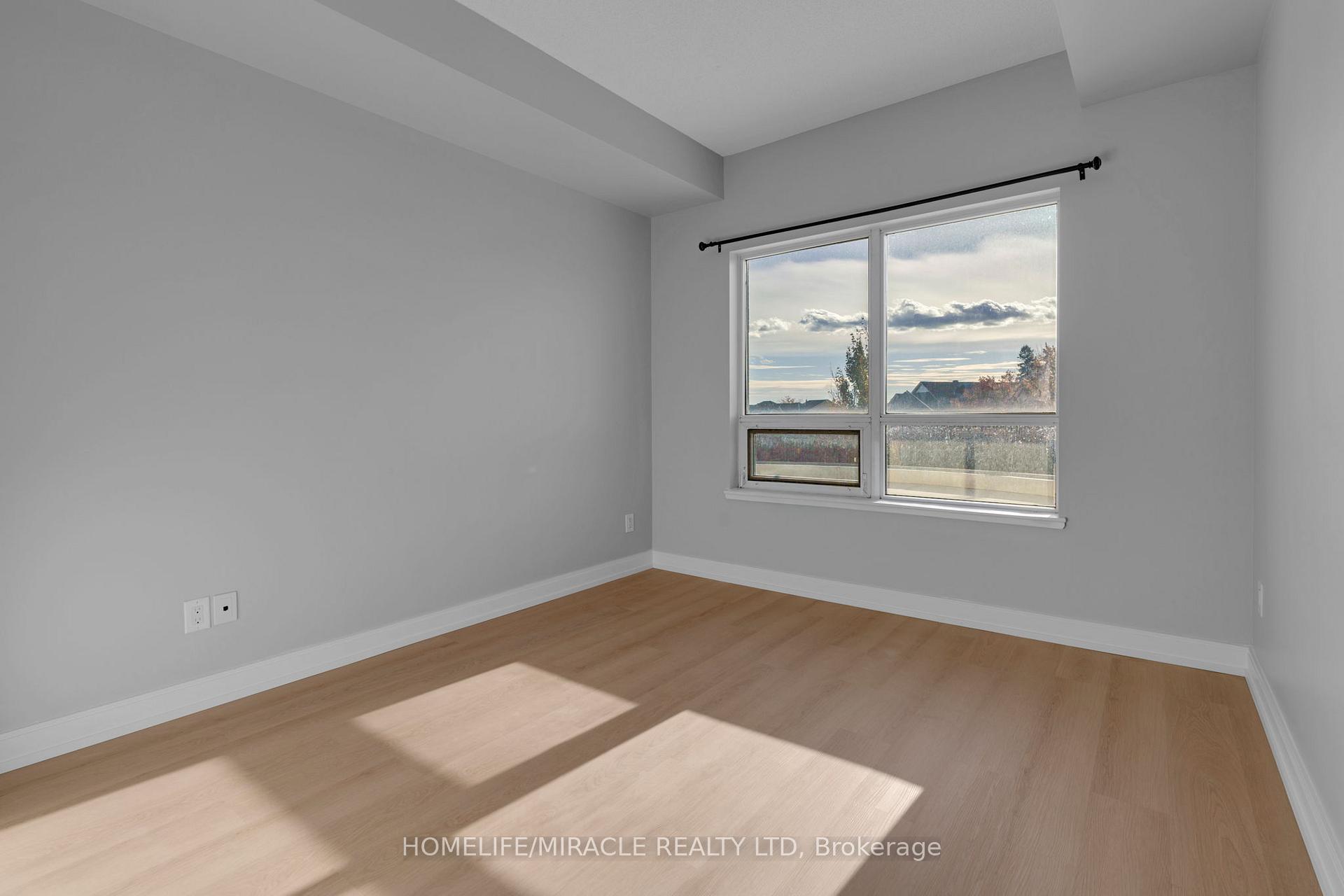 Photo 18 of Unit 216, 540 Bur Oak Avenue S, Markham, Berczy — HOMEH